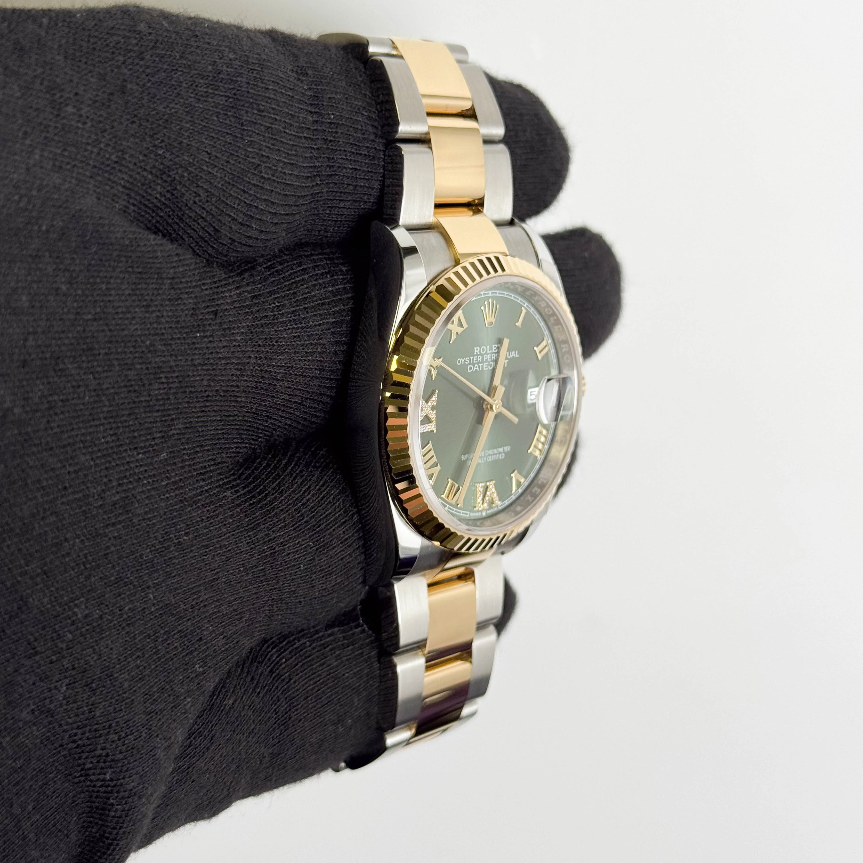 Rolex Datejust 36mm Olive Green Dial Watch Ref# 126233 - Image 3