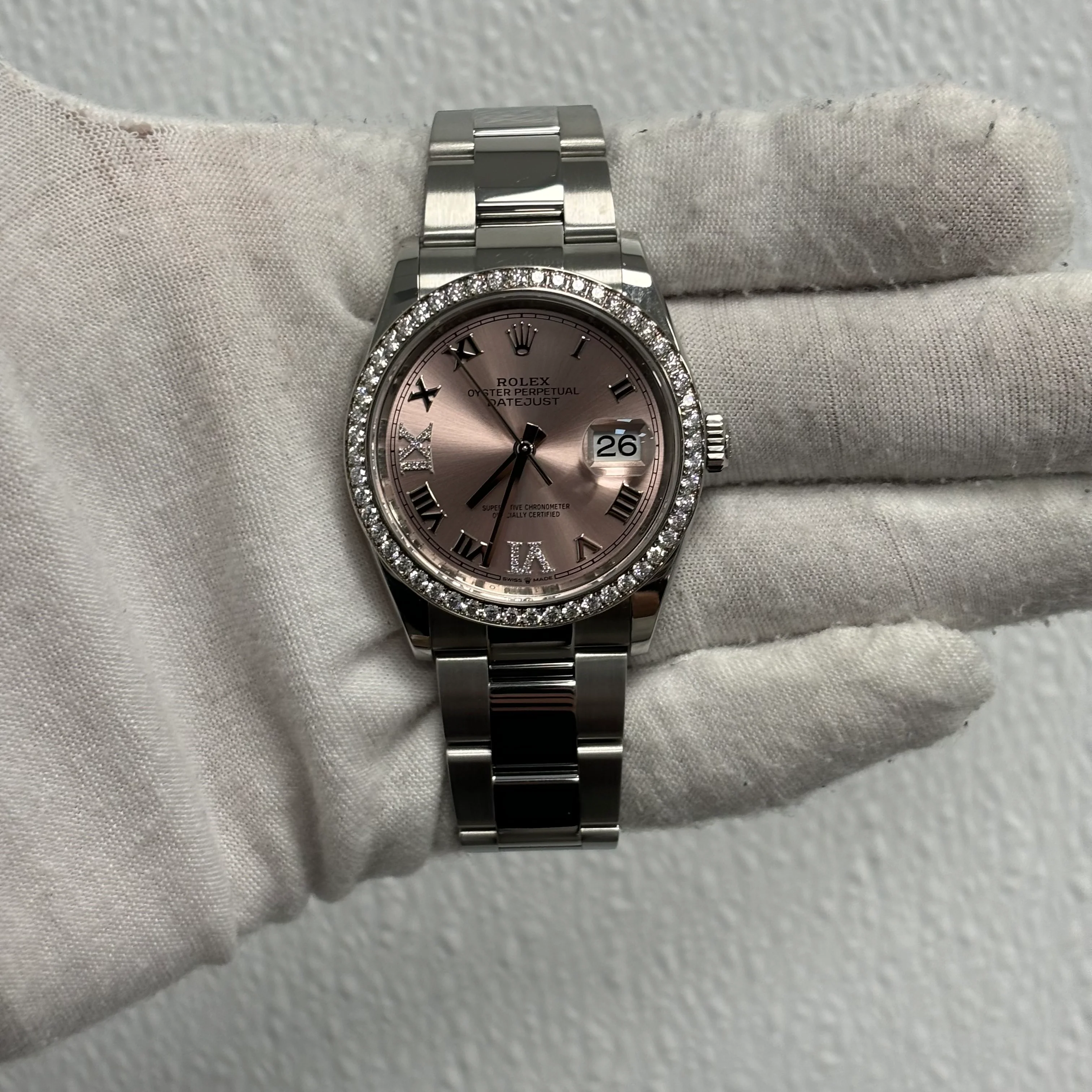 Rolex Datejust 36mm Pink Dial Watch Ref# 126284 - Image 2