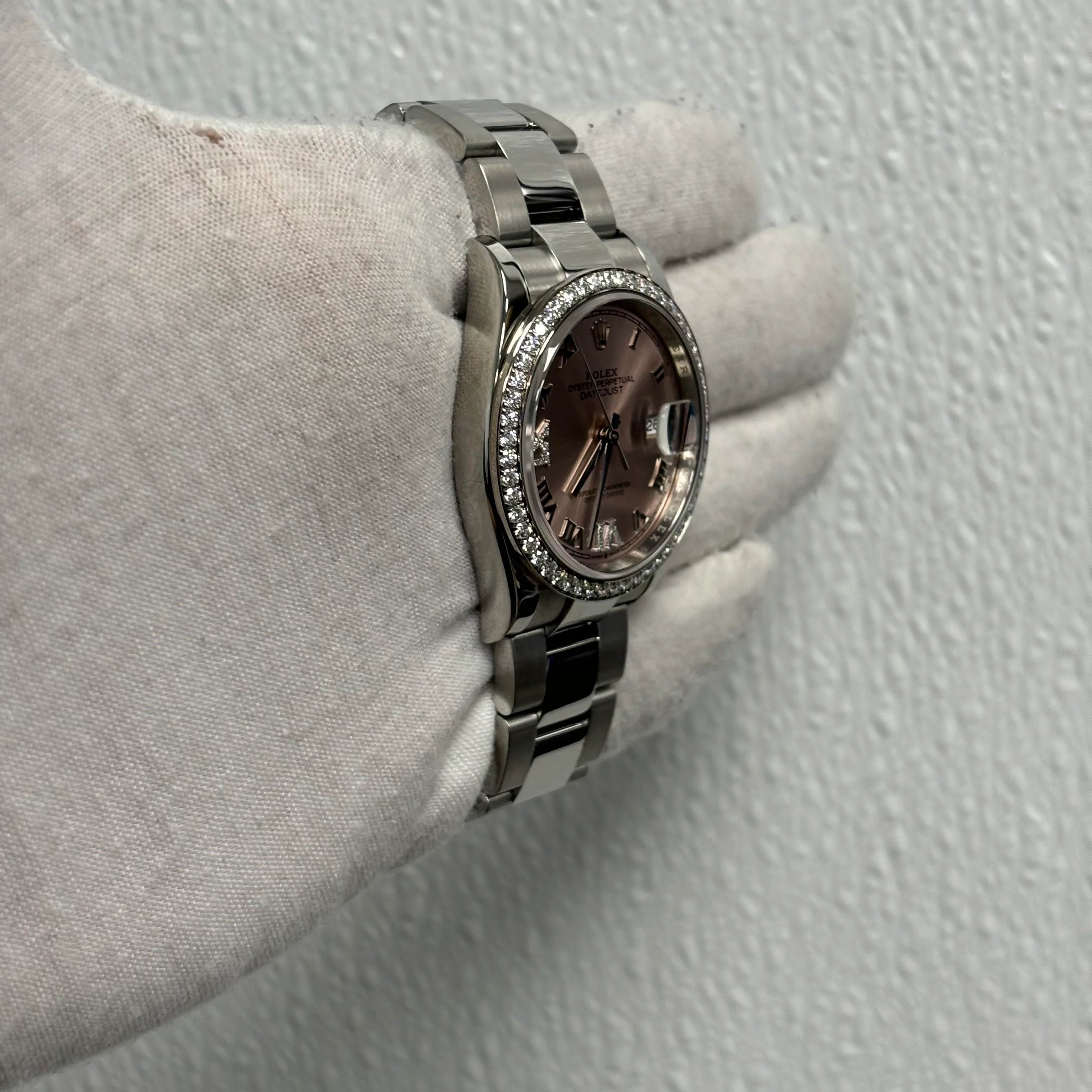 Rolex Datejust 36mm Pink Dial Watch Ref# 126284 - Image 3