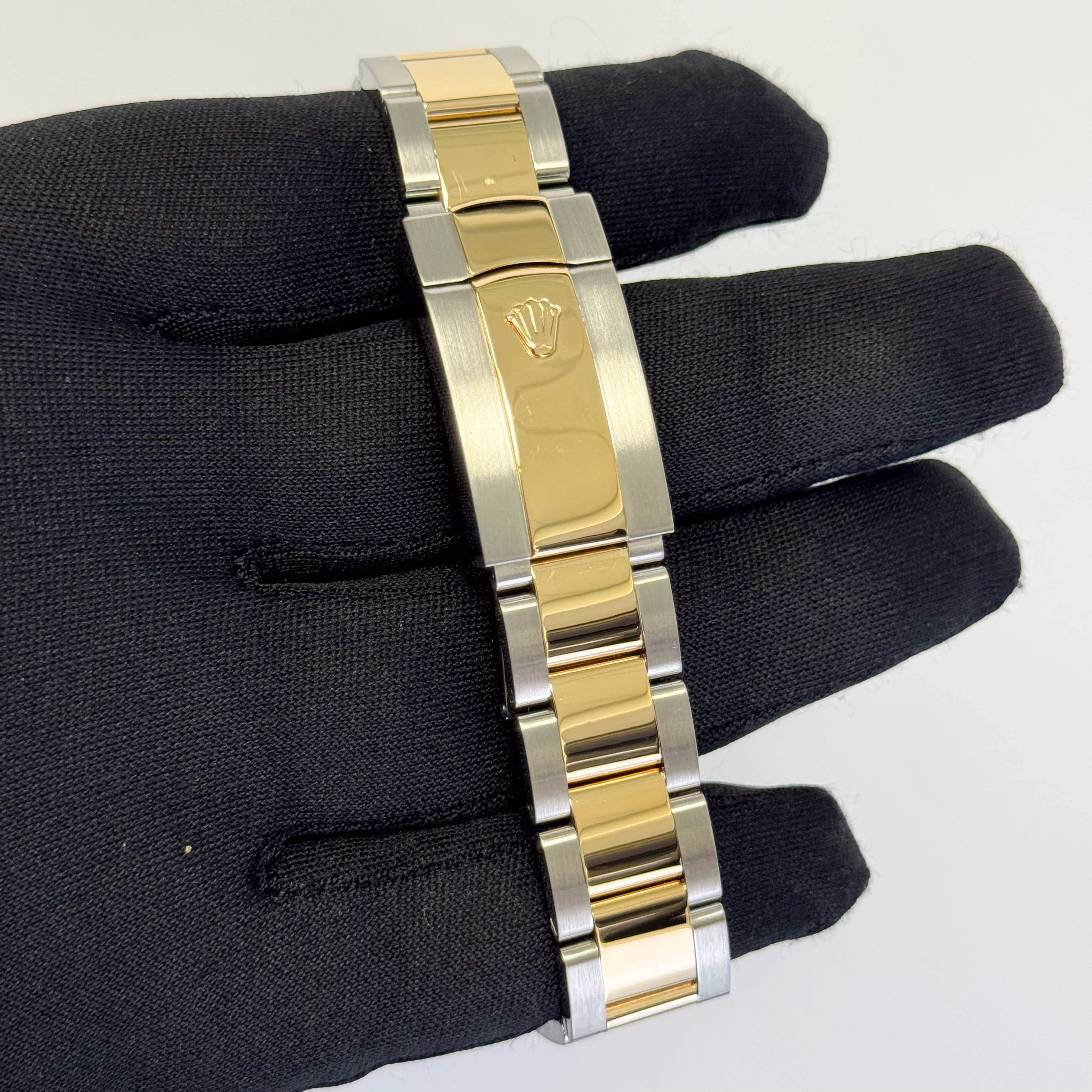 Rolex Datejust 41mm Black Dial Watch Ref# 116333 - Image 4