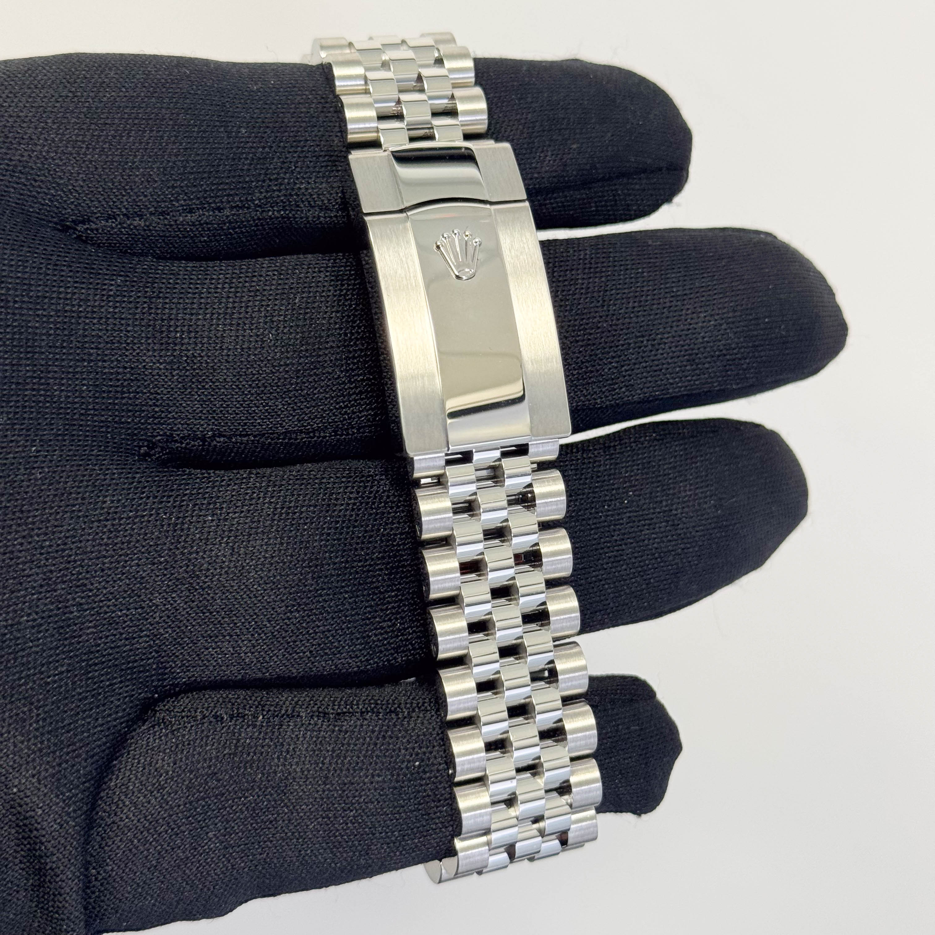 Rolex Datejust 41mm Blue Dial Watch Ref# 126334 - Image 4