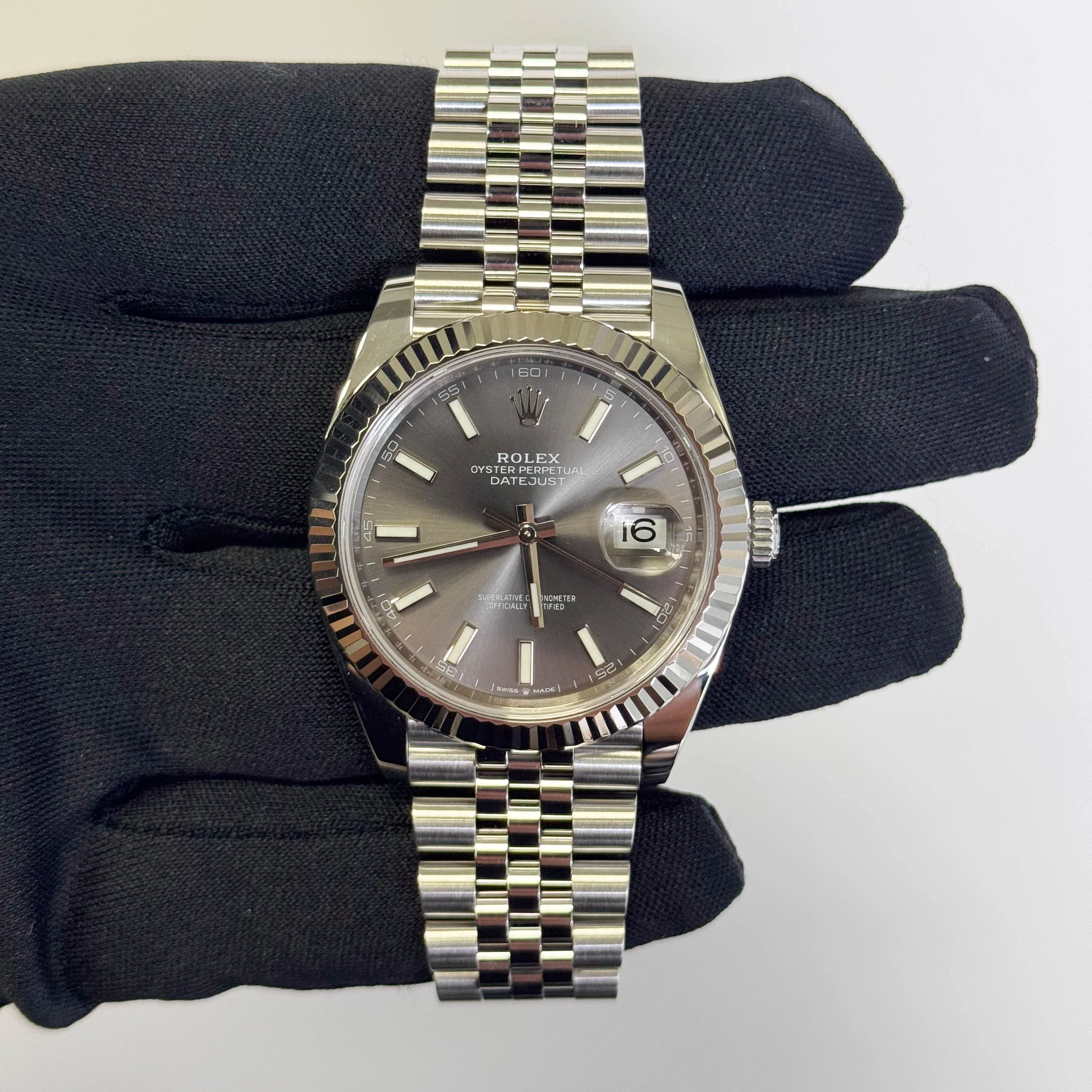 Rolex Datejust 41mm Rhodium Dial Watch Ref# 126334 - Image 2