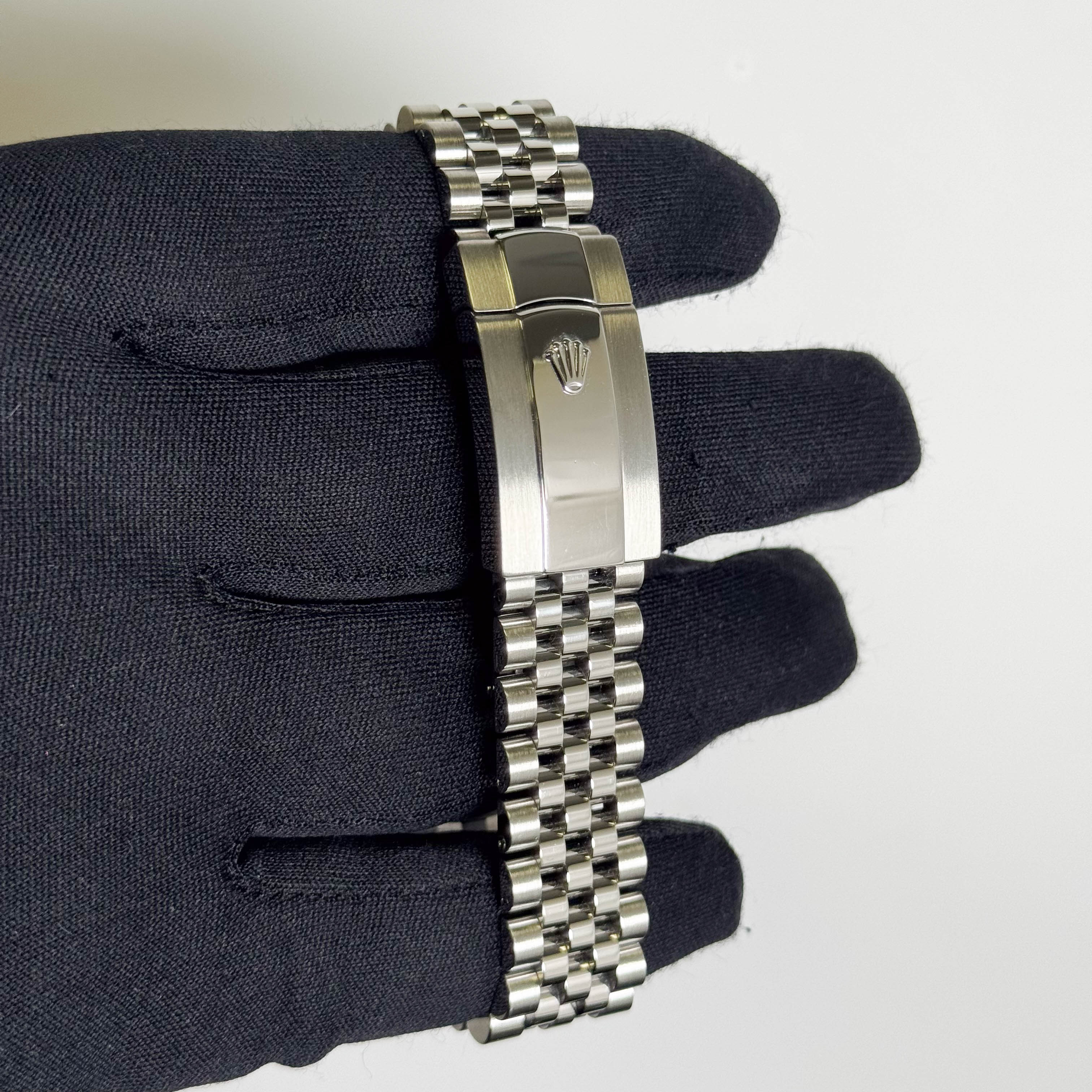 Rolex Datejust 41mm Rhodium Dial Watch Ref# 126334 - Image 4