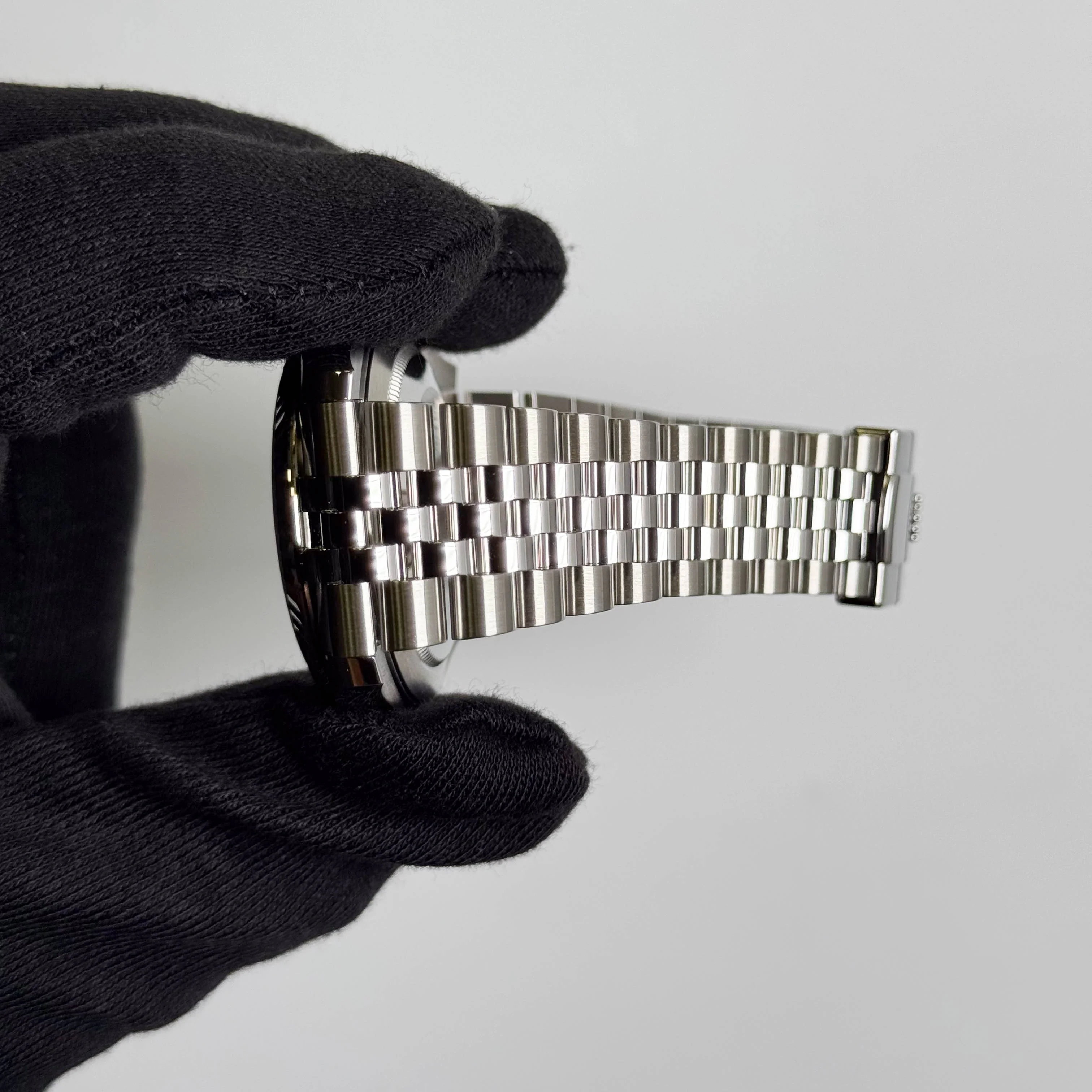 Rolex Datejust 41mm Rhodium Dial Watch Ref# 126334 - Image 5