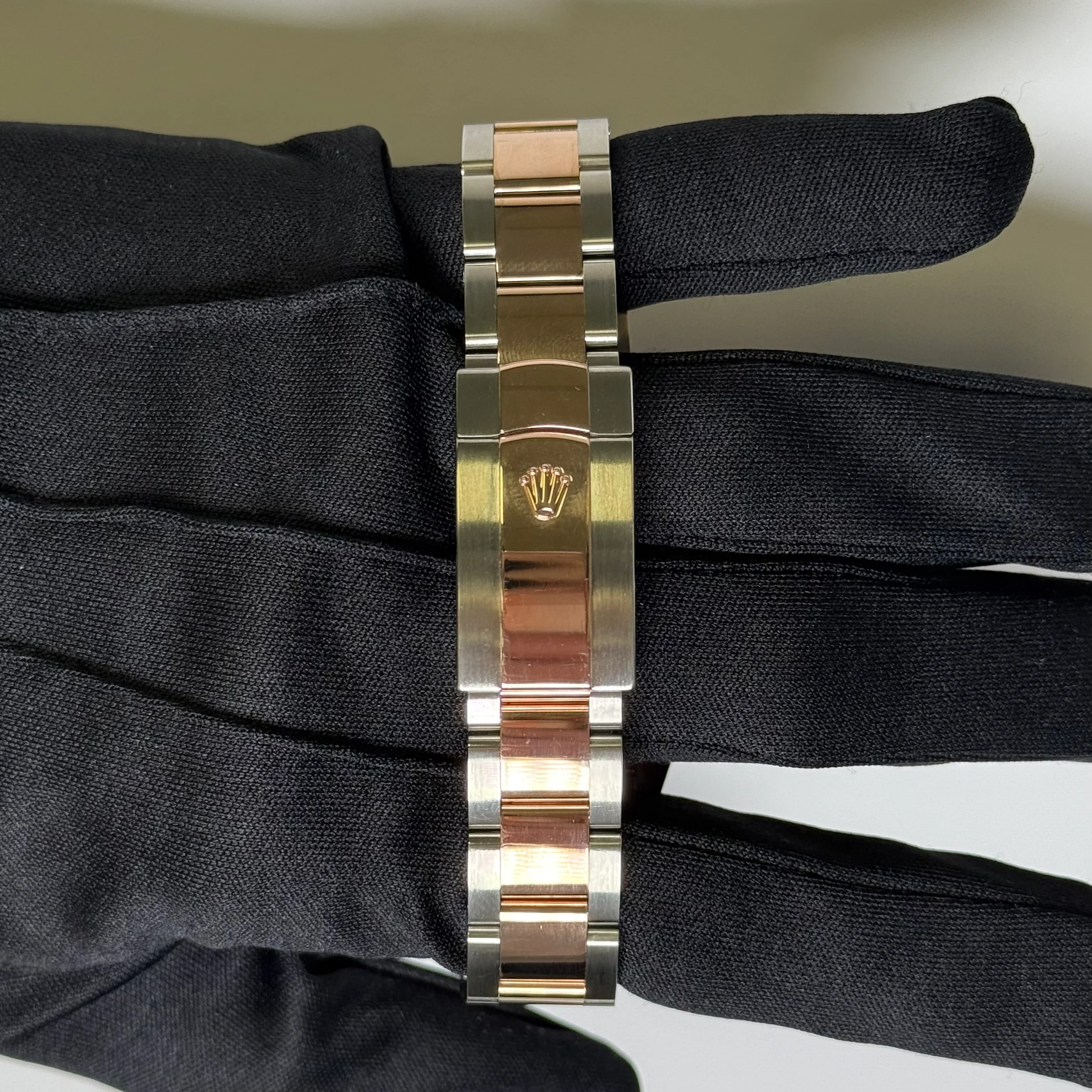 Rolex Datejust 41mm Wimbledon Dial Watch Ref# 126301 - Image 4