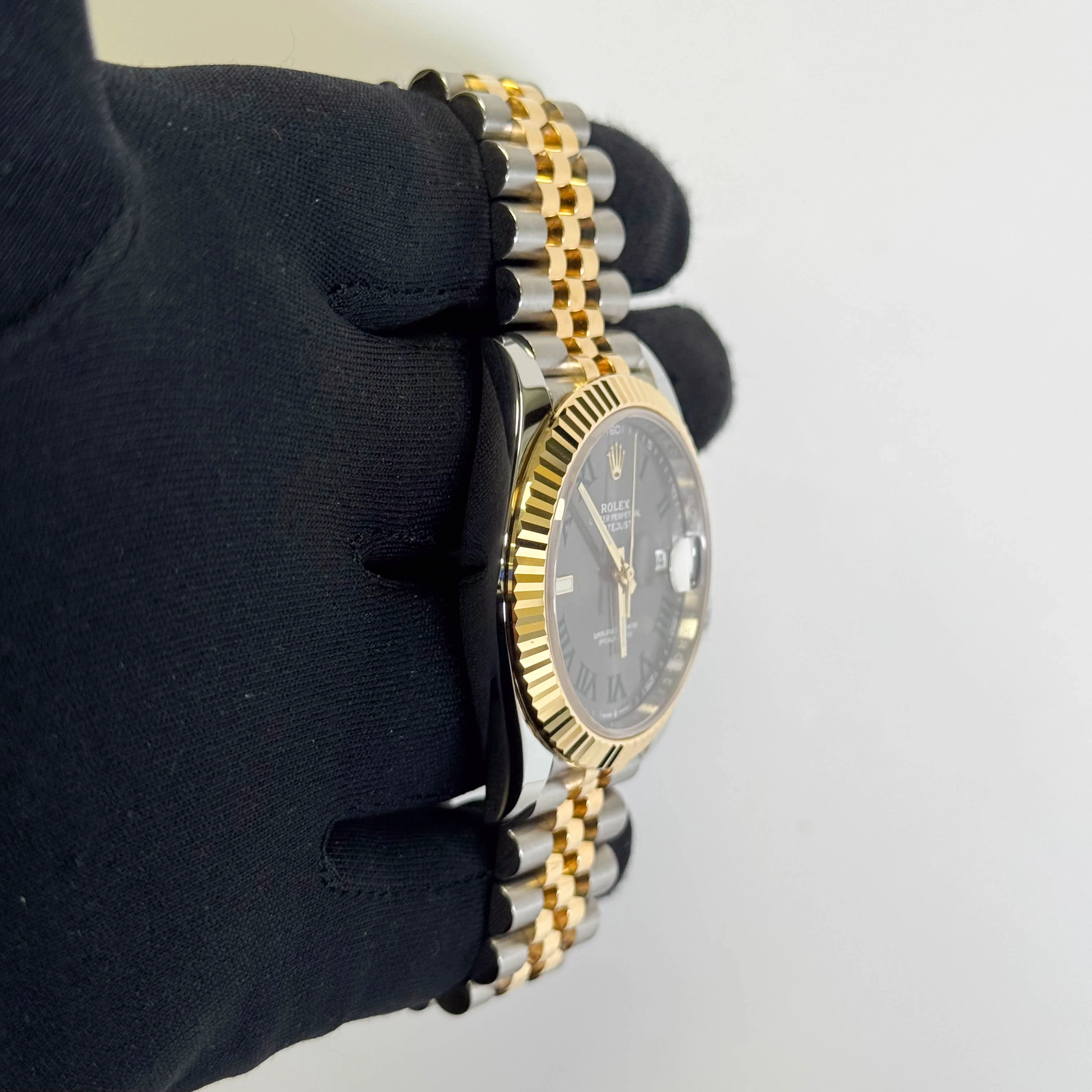 Rolex Datejust 41mm Wimbledon Dial Watch Ref# 126333 - Image 3