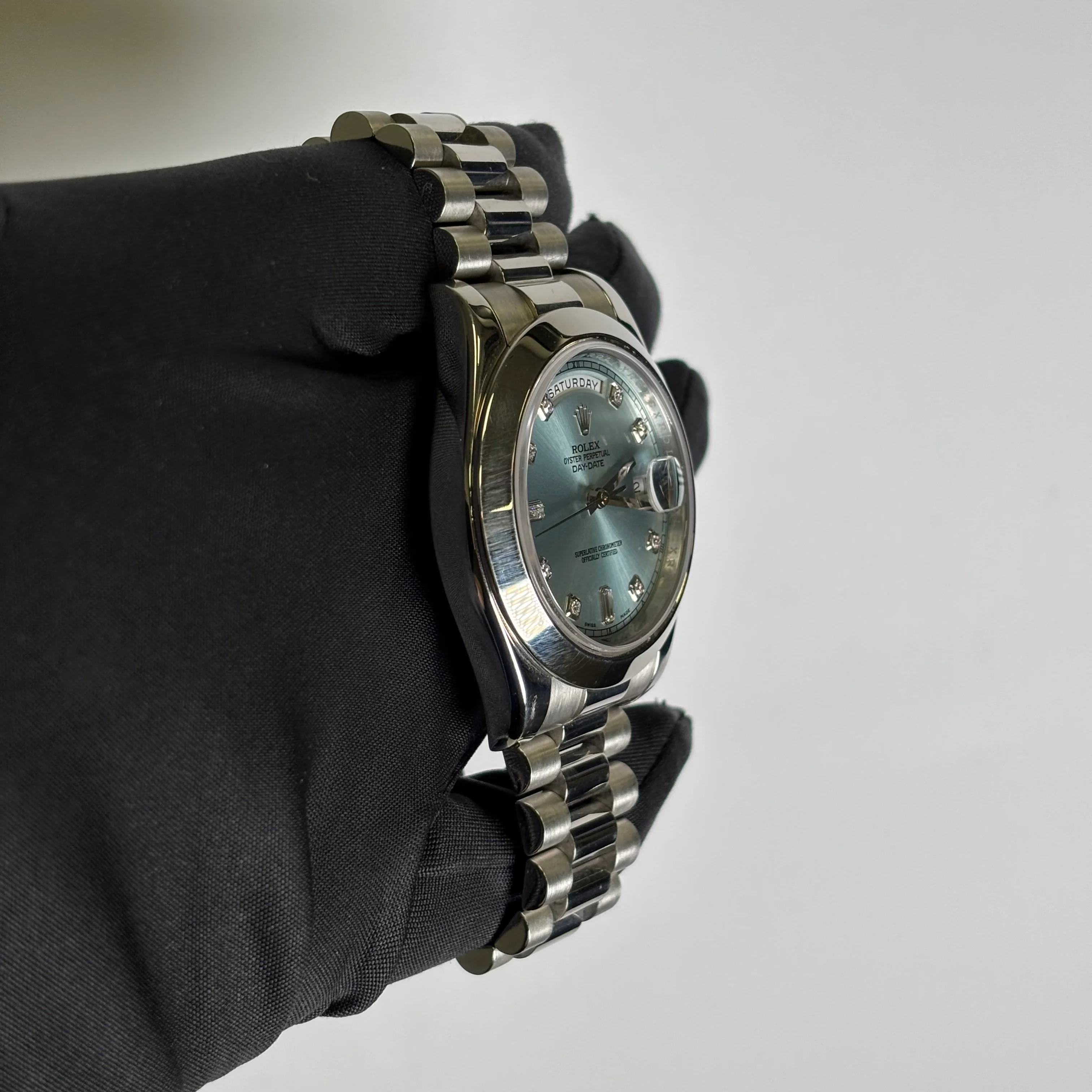 Rolex Day-Date 41mm Blue Dial Watch Ref# 218206 - Image 3
