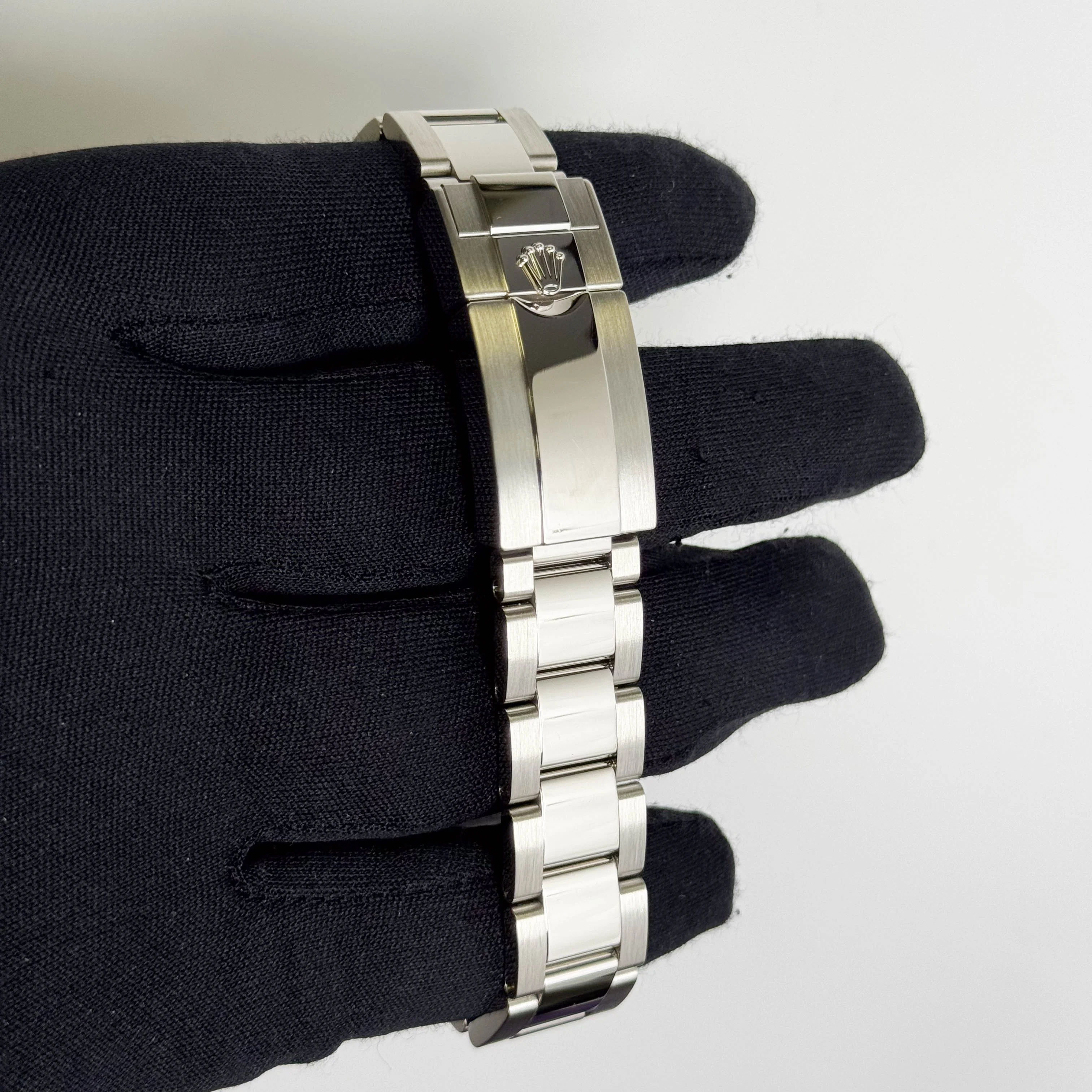 Rolex Daytona 40mm Blue Dial Watch Ref# 116506 - Image 4