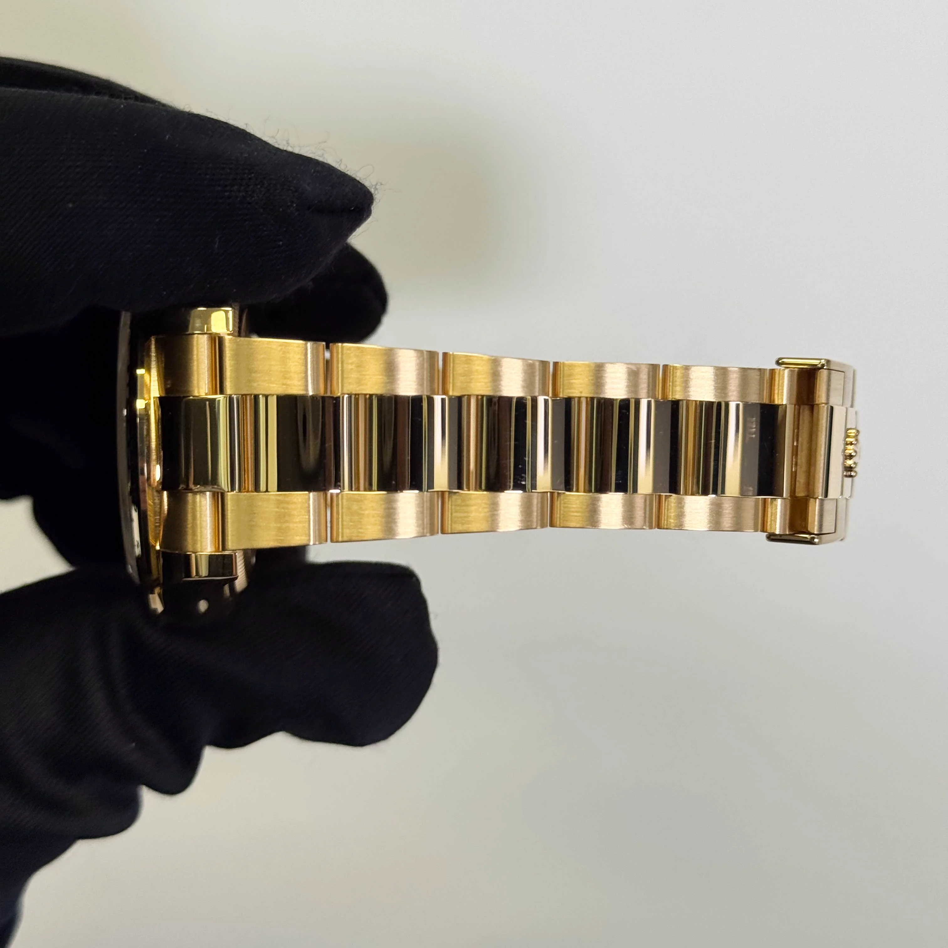 Rolex Daytona 40mm Champagne Dial Watch Ref# 126508 - Image 4