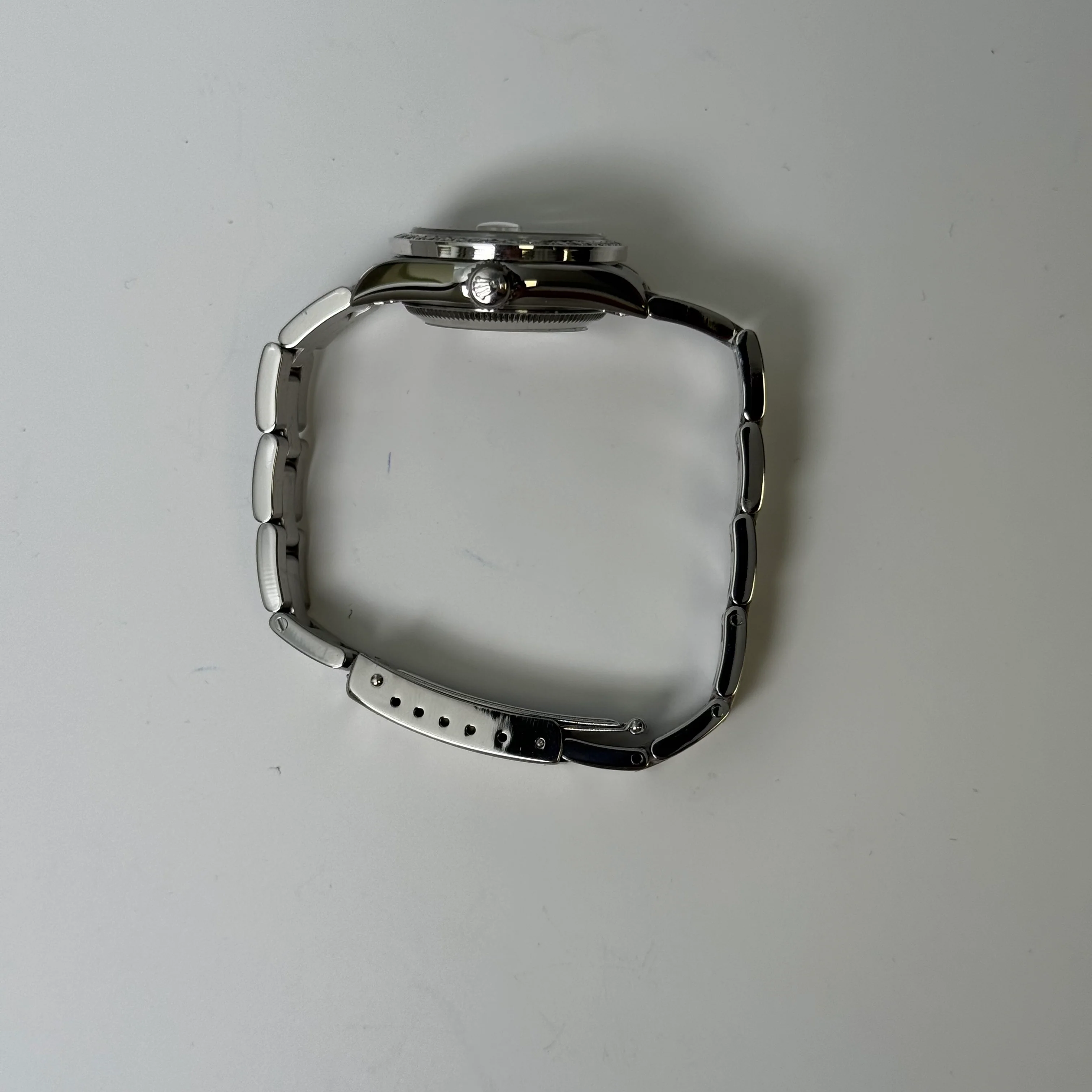 Rolex Oyster Perpetual 26mm MOP Dial Watch Ref# 69160 - Image 5