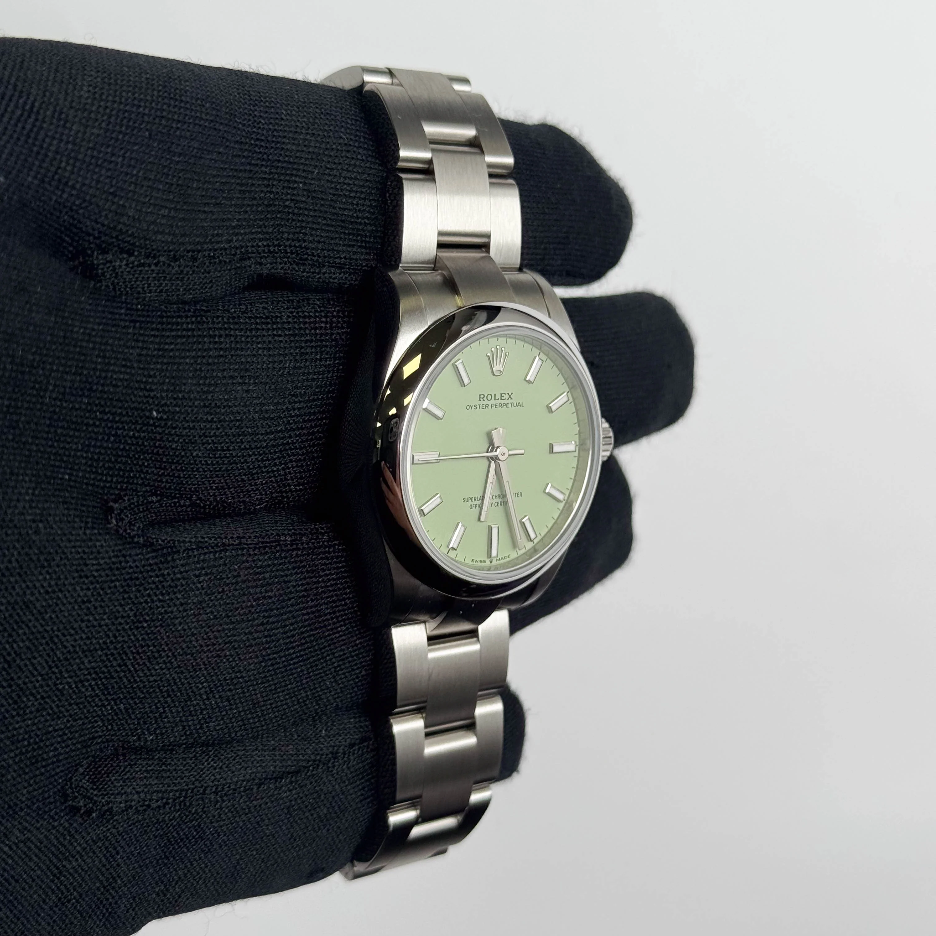 Rolex Oyster Perpetual 31mm Pistachio Dial Watch Ref# 277200 - Image 3