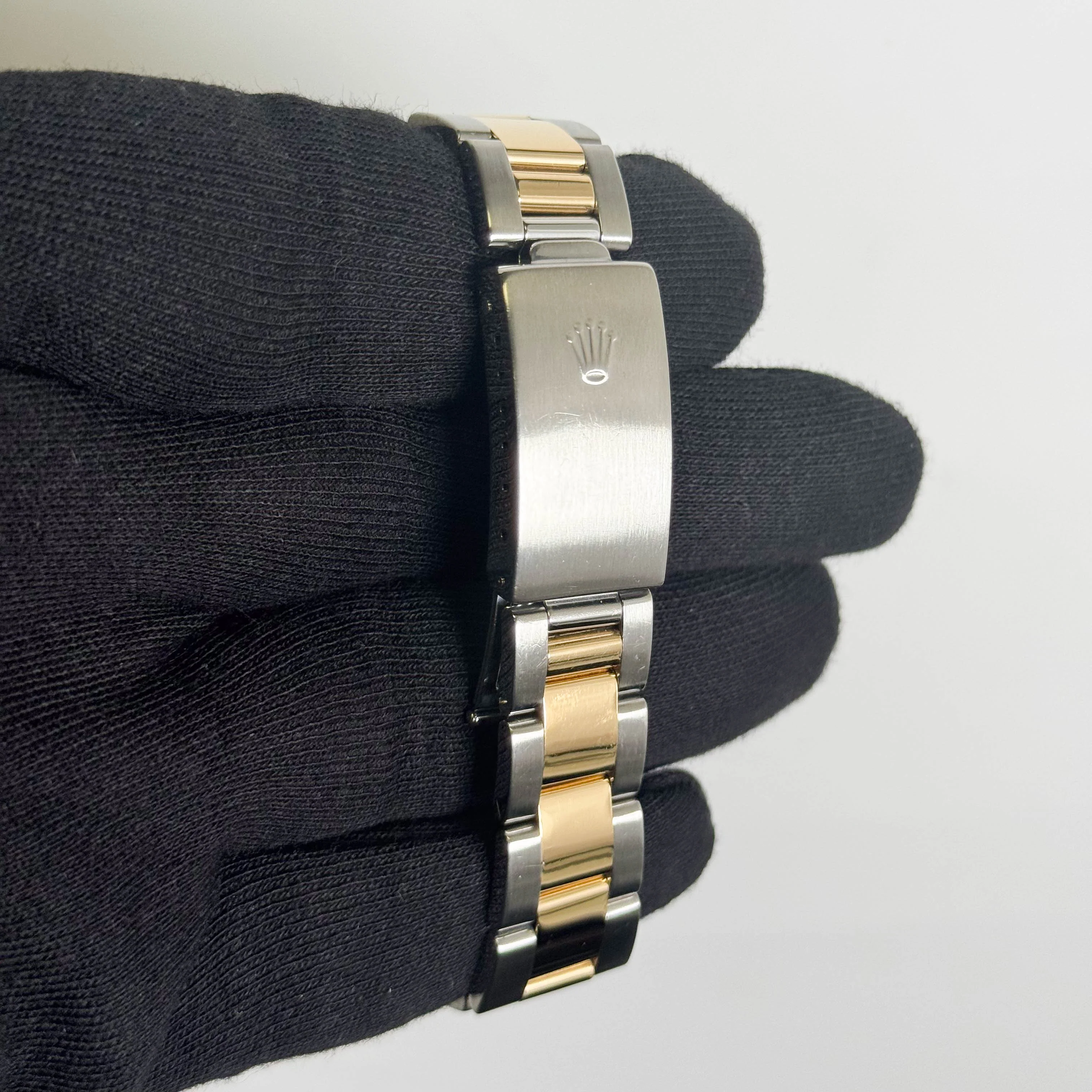 Rolex Oyster Perpetual 34mm Green Dial Watch Ref# 14233M - Image 4