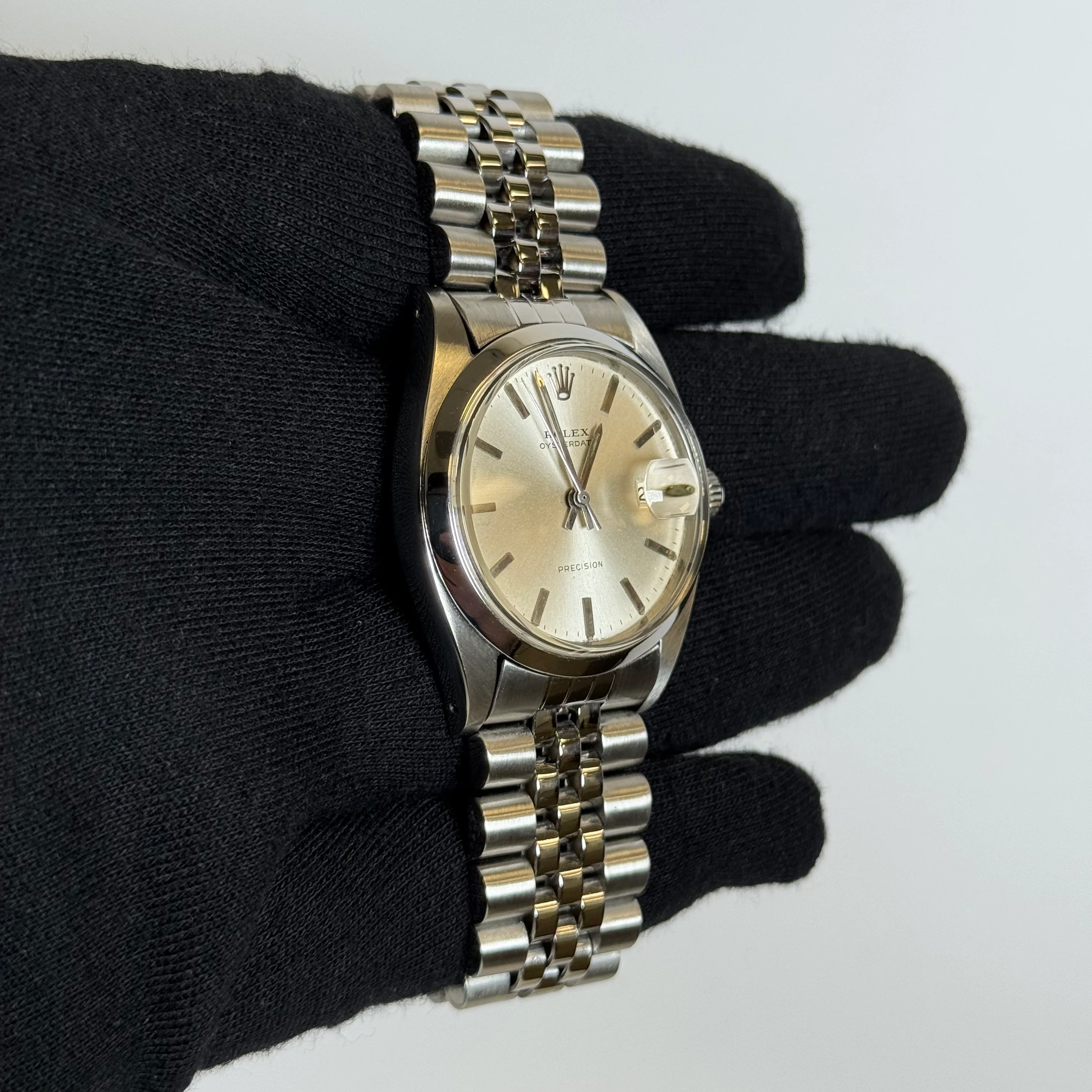 Rolex Oysterdate 34mm Silver Dial Watch Ref# 2618 - Image 3