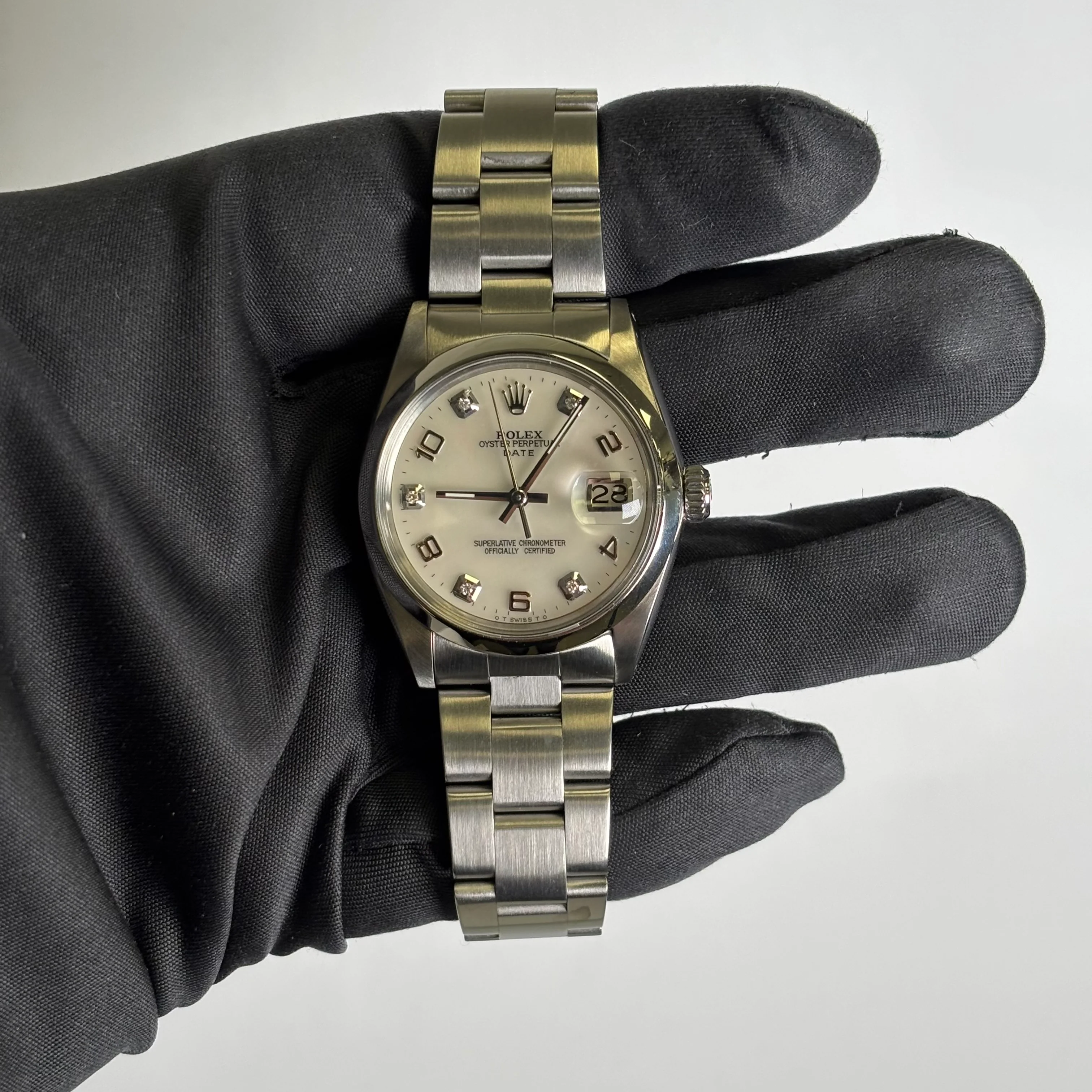 Rolex Oyster Perpetual 34mm MOP Dial Watch Ref# 1501 - Image 2