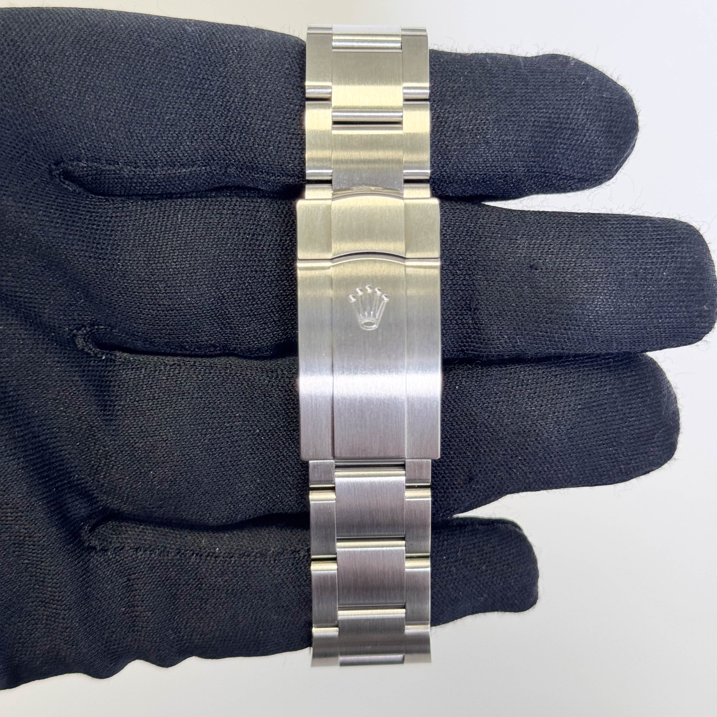 Rolex Oyster Perpetual 36mm Pink Dial Watch Ref# 126000 - Image 4