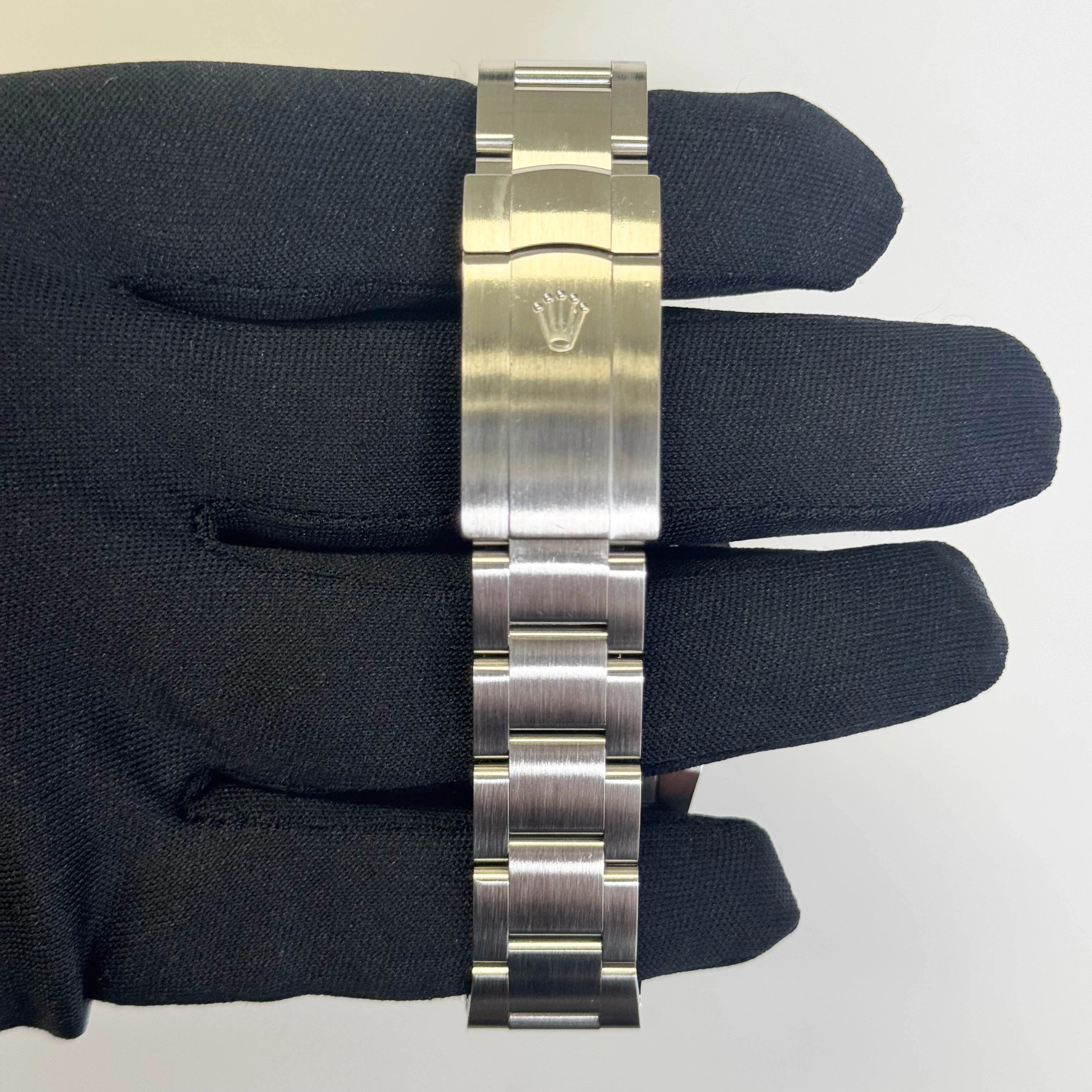 Rolex Oyster Perpetual 41mm Blue Dial Watch Ref# 124300 - Image 4