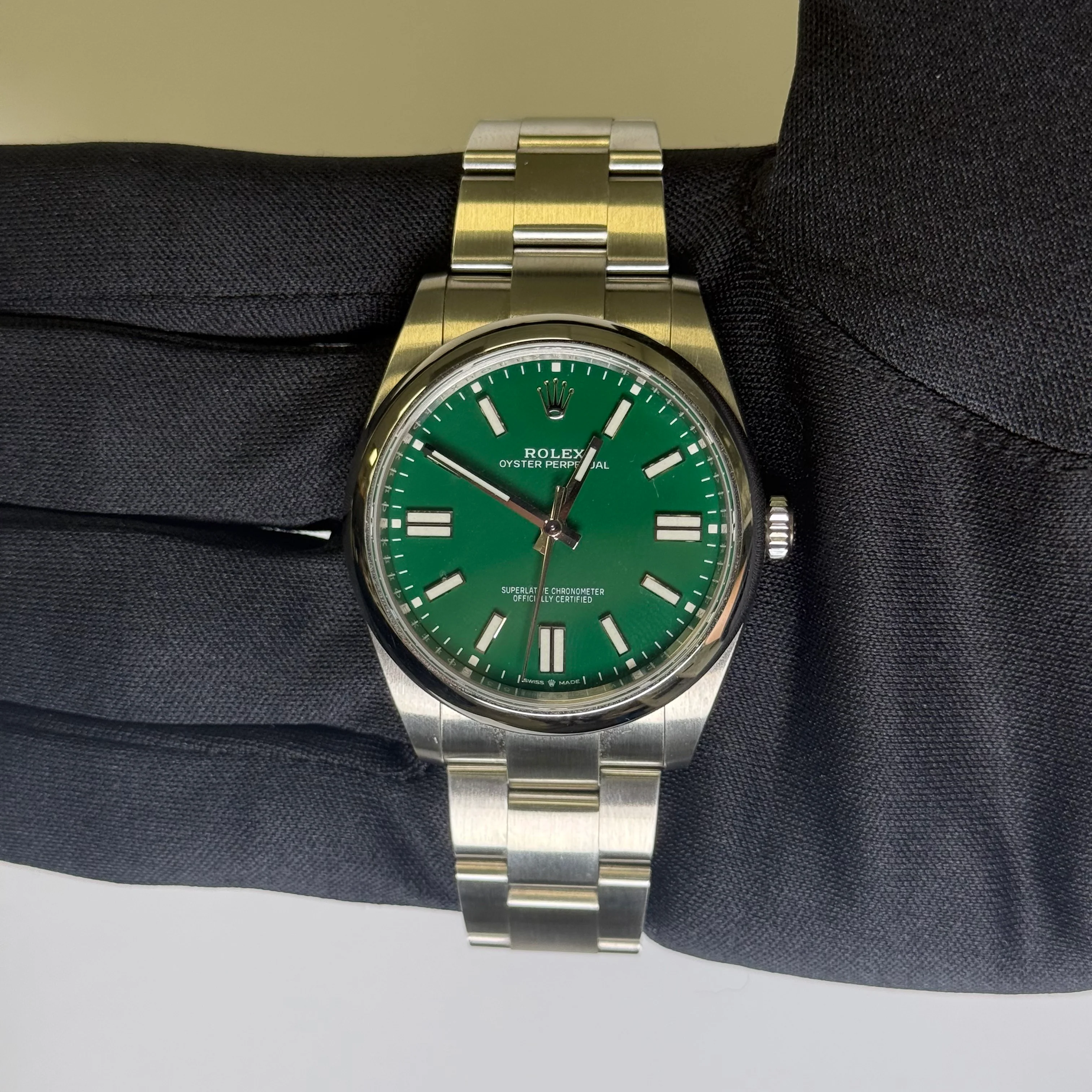 Rolex Oyster Perpetual 41mm Green Dial Watch Ref# 124300 - Image 2