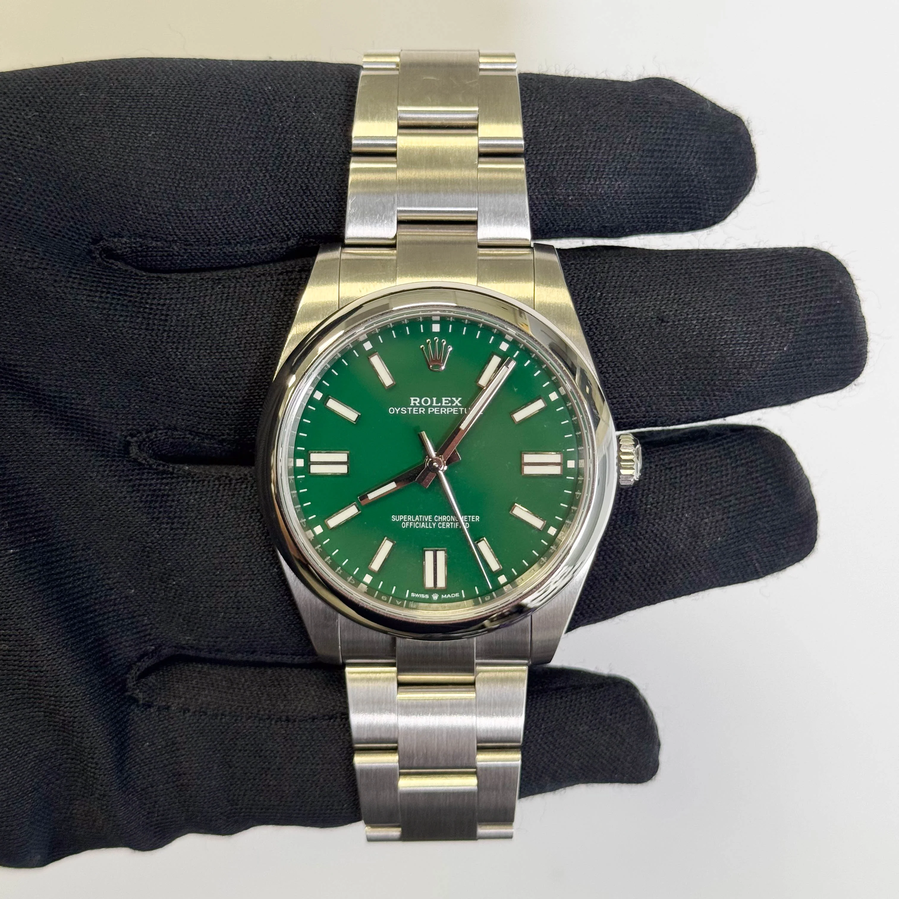 Rolex Oyster Perpetual 41mm Green Dial Watch Ref# 124300 - Image 2