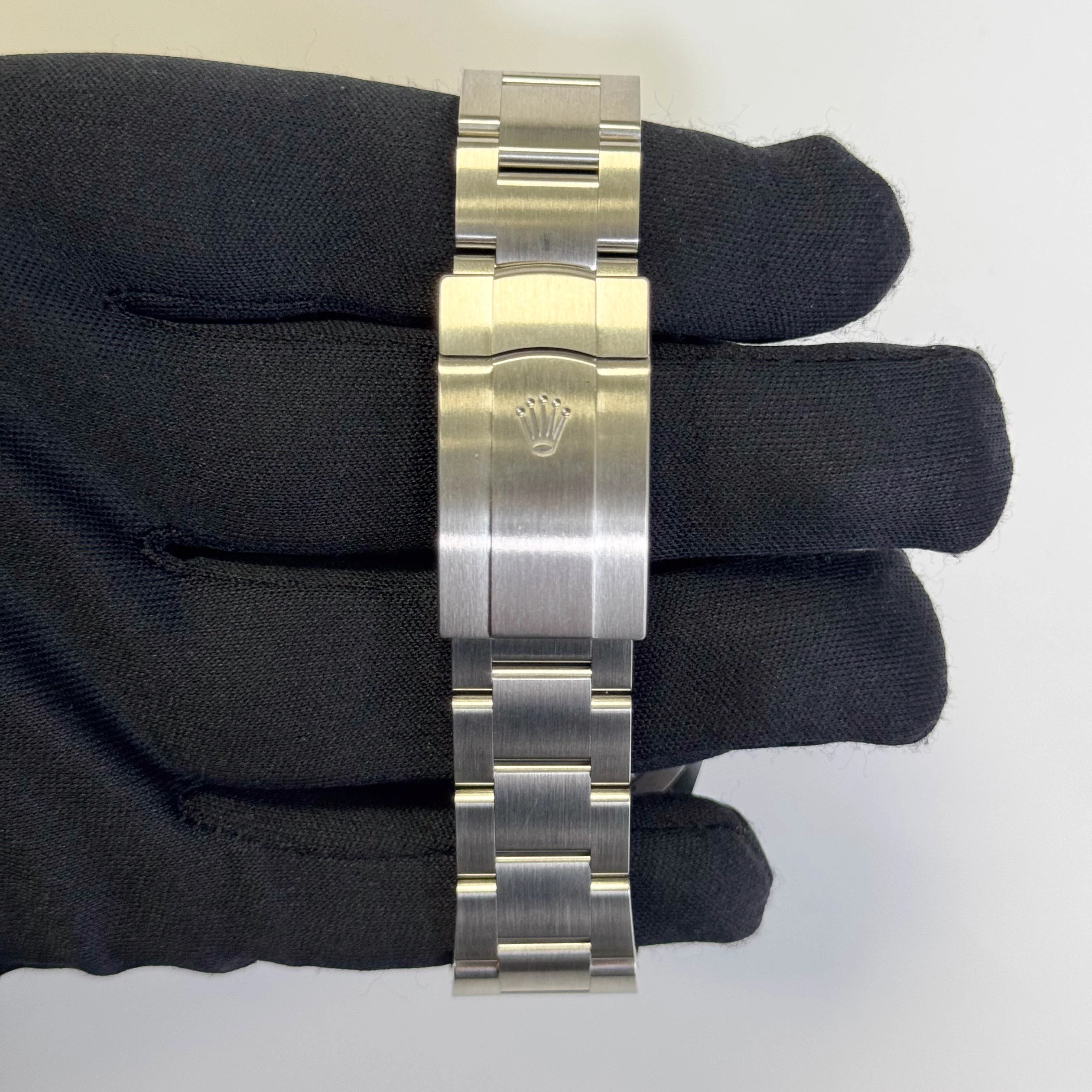 Rolex Oyster Perpetual 41mm Pink Dial Watch Ref# 134300 - Image 4