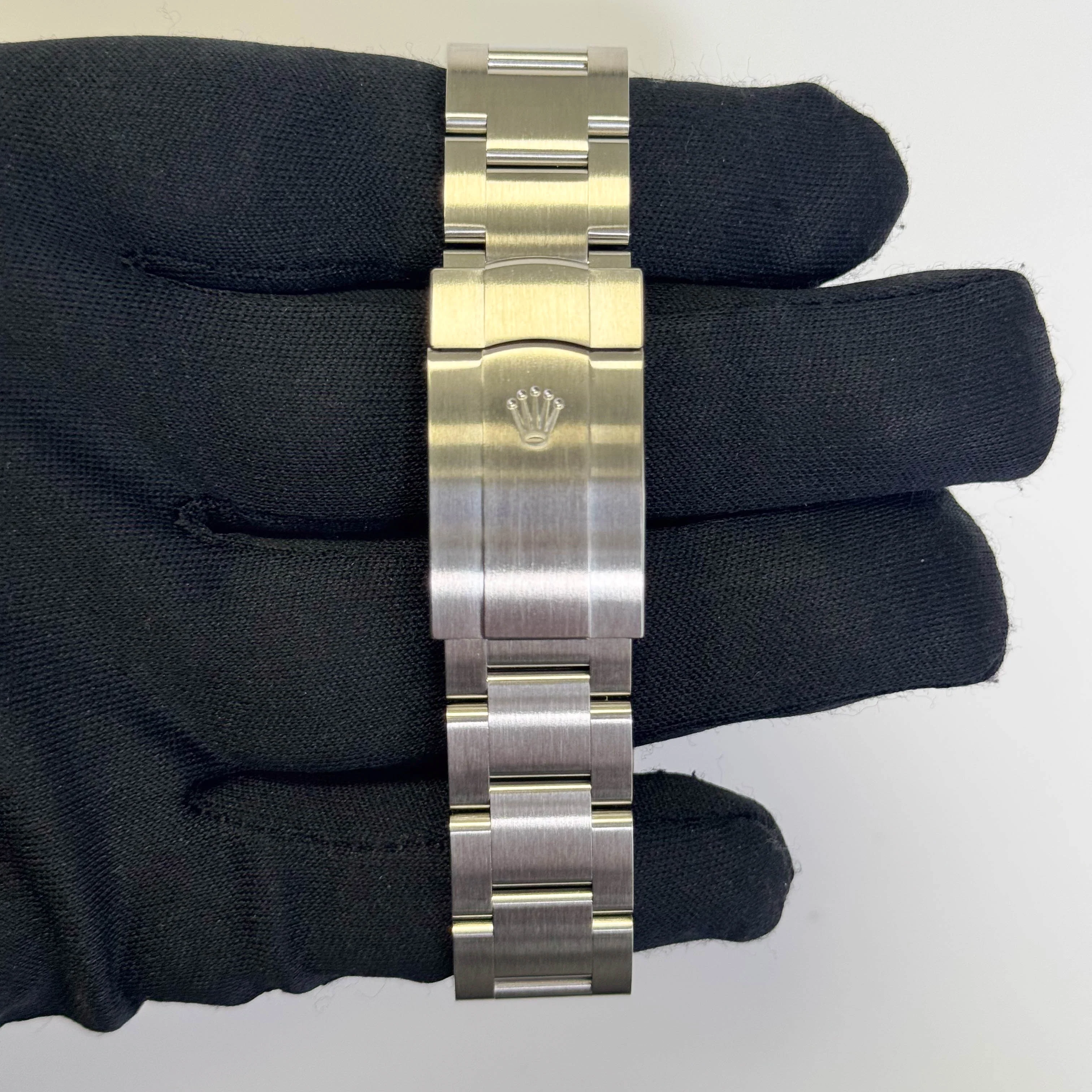 Rolex Oyster Perpetual 41mm Pink Dial Watch Ref# 134300 - Image 4