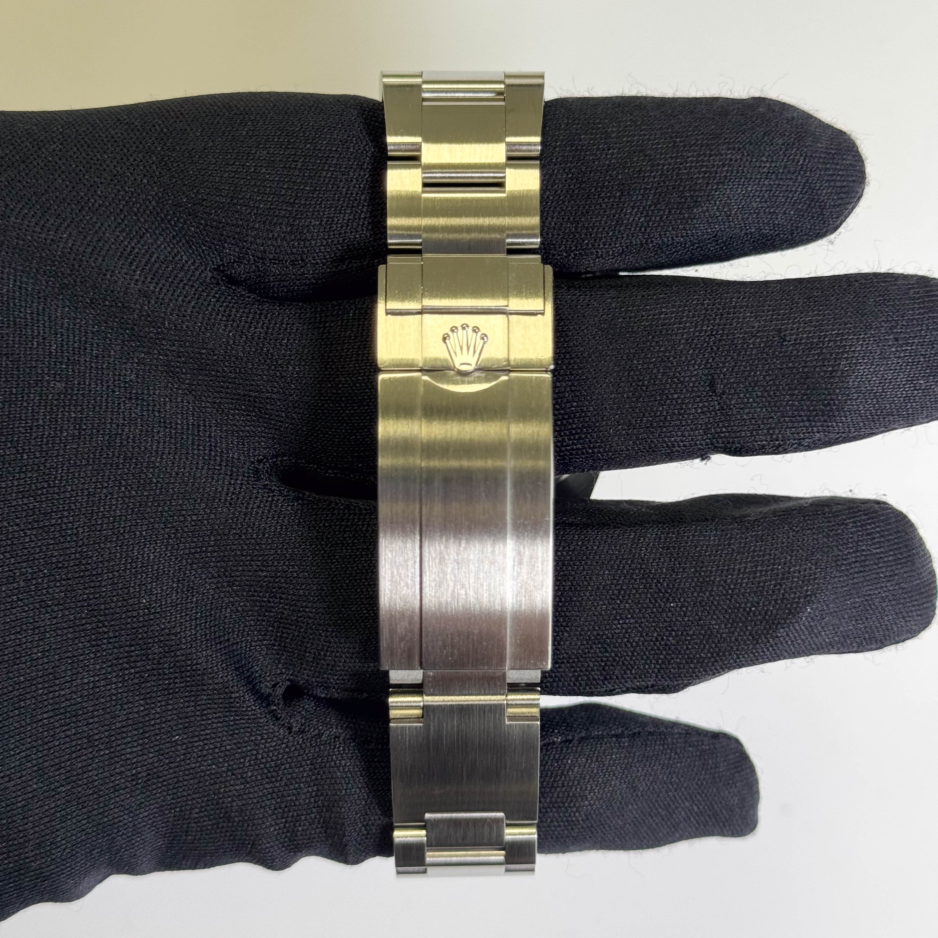 Rolex Sea-Dweller 44mm Black Dial Watch Ref# 126660 - Image 4