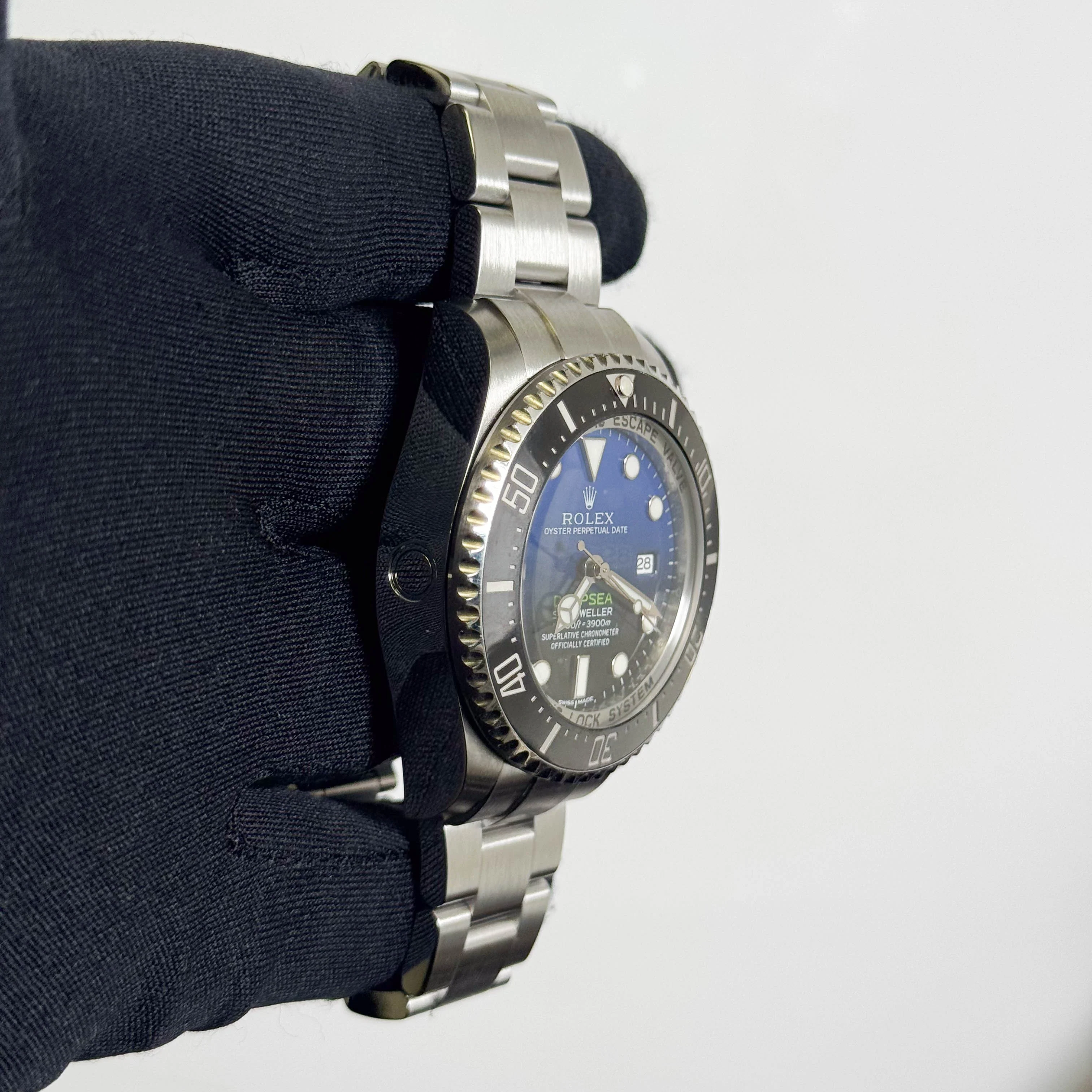 Rolex Sea-Dweller Deepsea 44mm Black/Blue Dial Watch Ref# 116660 - Image 3