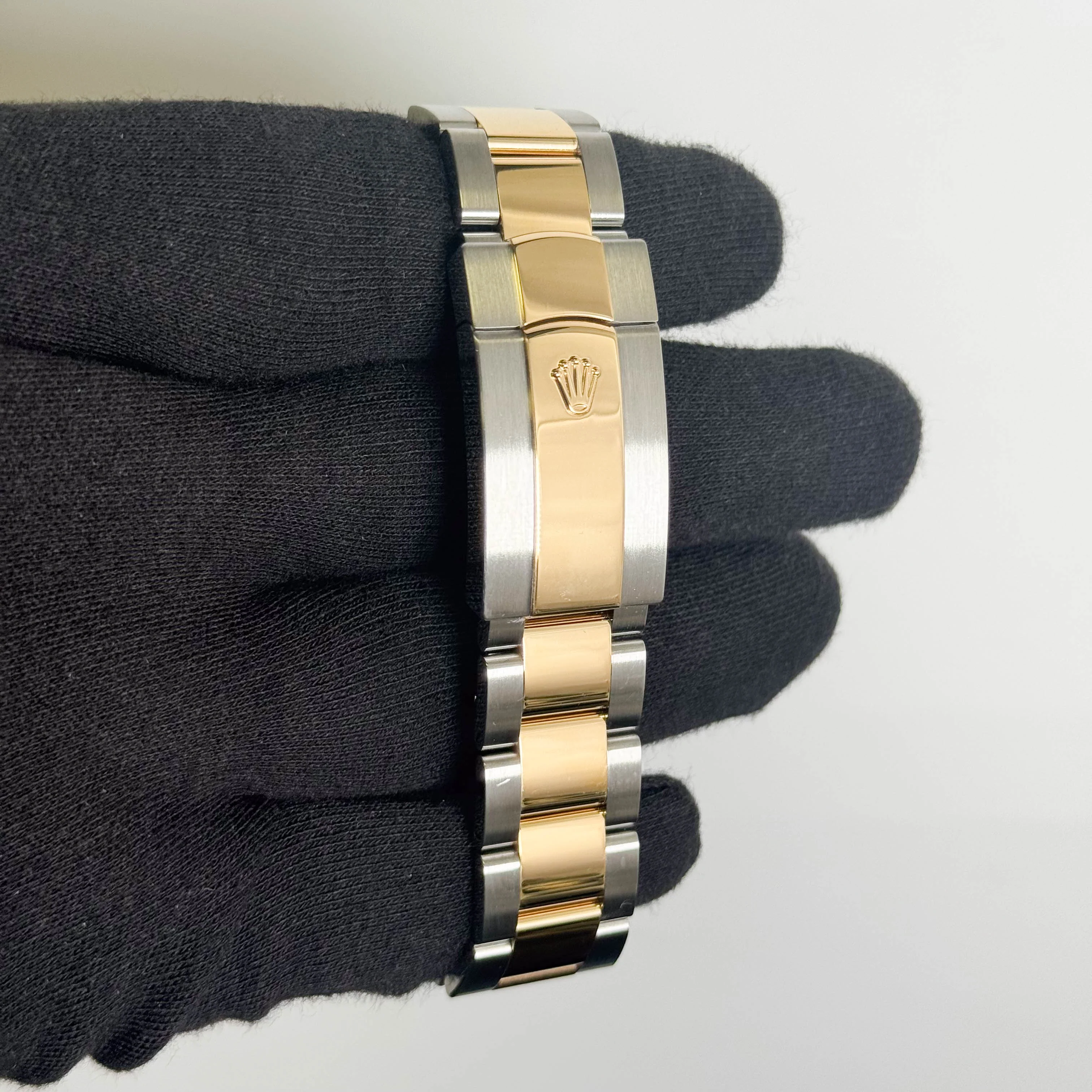 Rolex Sky-Dweller 42mm Black Dial Watch Ref# 326933 - Image 4