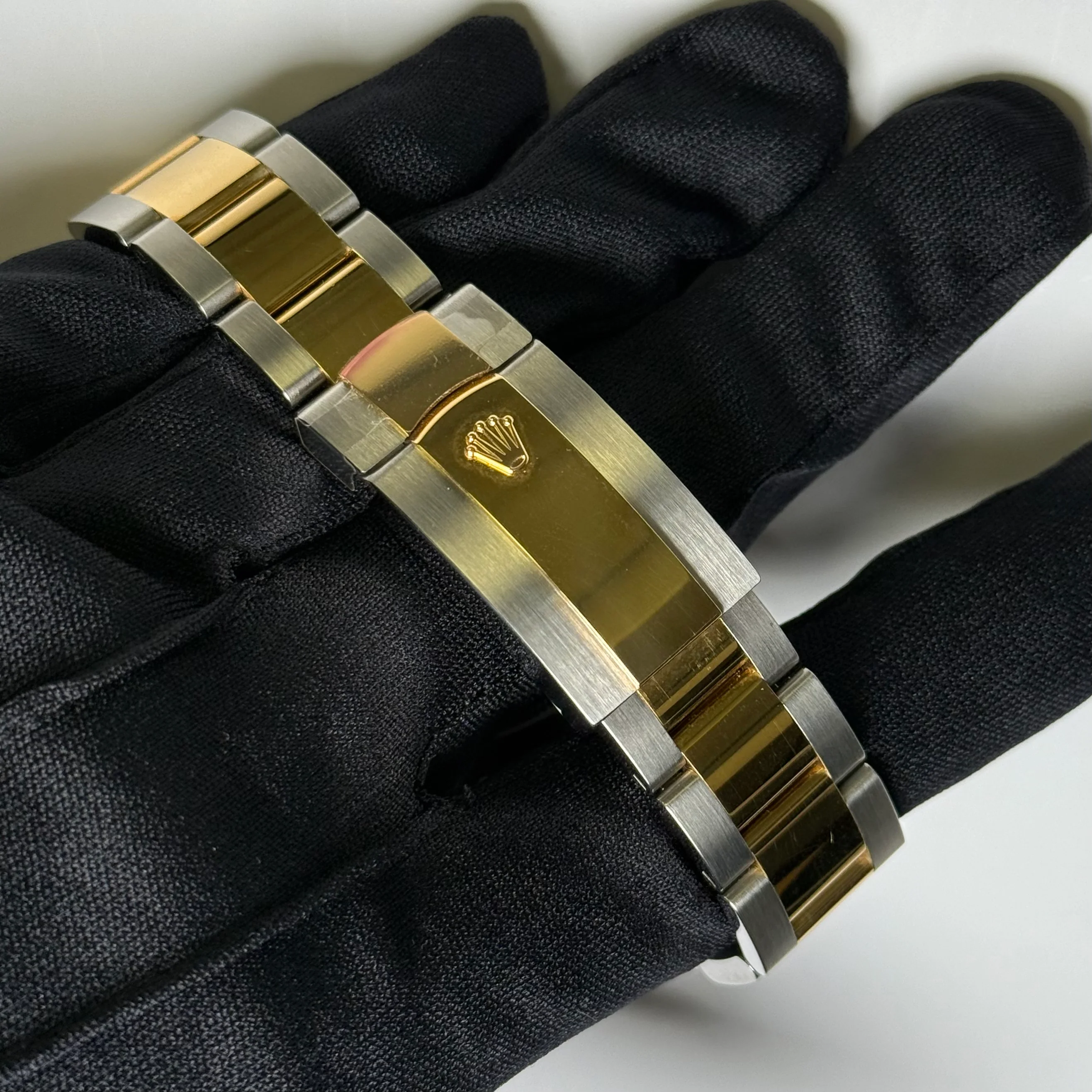 Rolex Sky-Dweller 42mm Champagne Dial Watch Ref# 326933 - Image 4