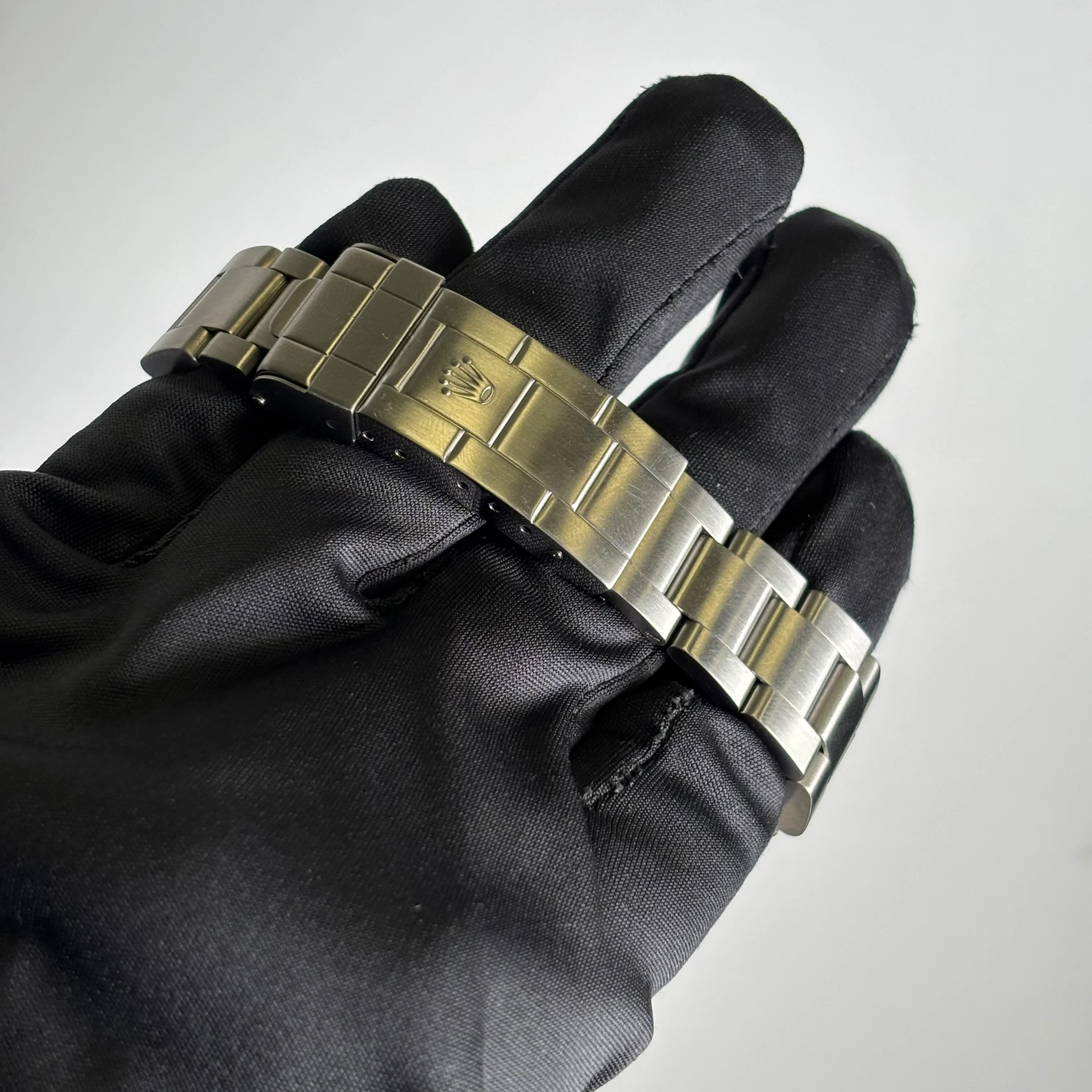 Rolex Submariner 40mm Black Dial Watch Ref# 16610 - Image 4
