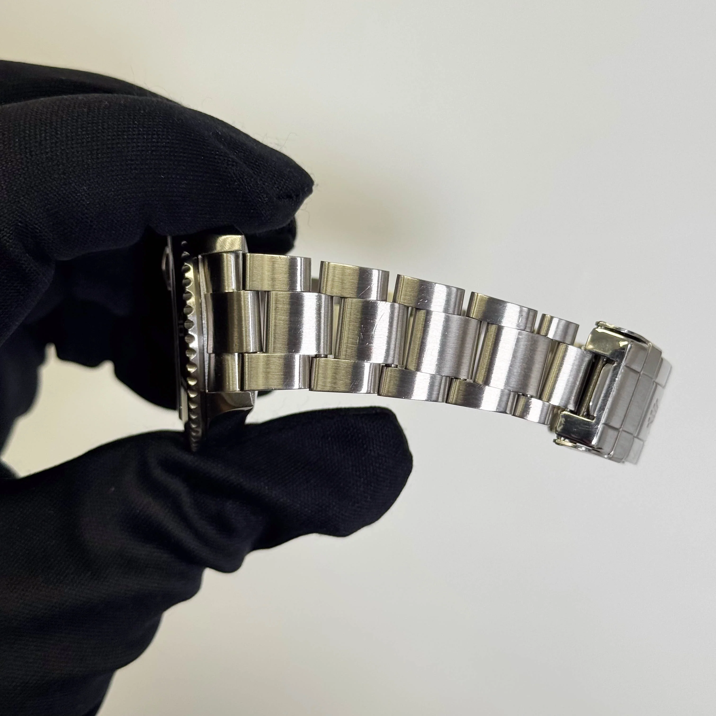 Rolex Submariner 40mm Black Dial Watch Ref# 16610 - Image 5
