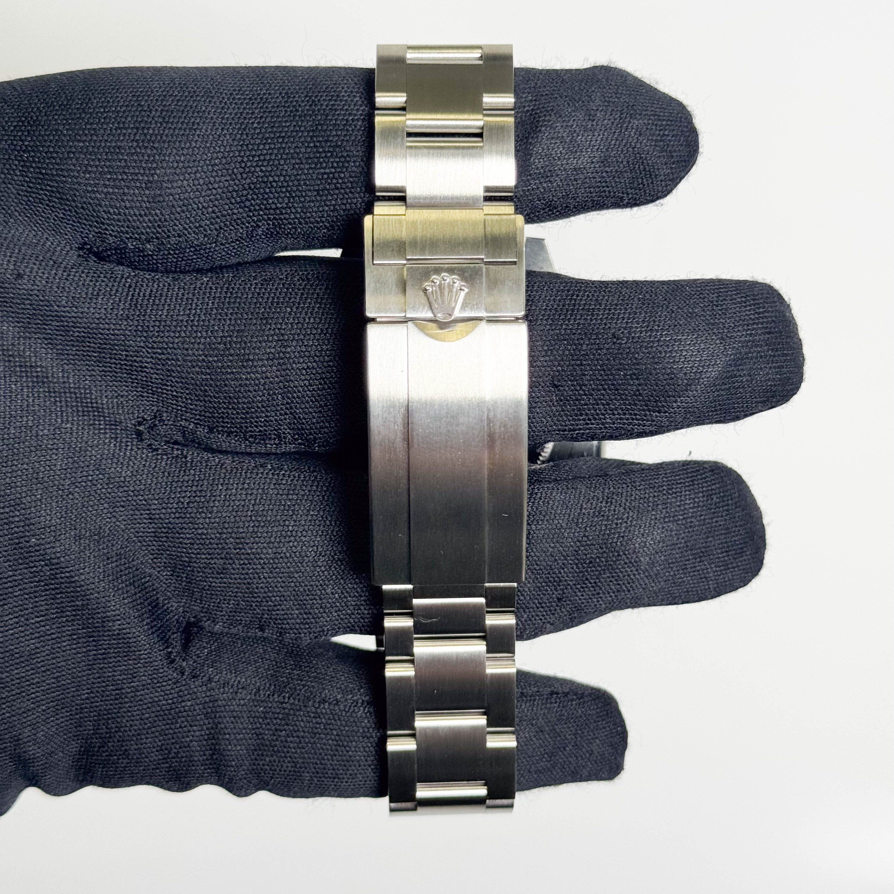 Rolex Submariner 41mm Black Dial Watch Ref# 126610LV - Image 4