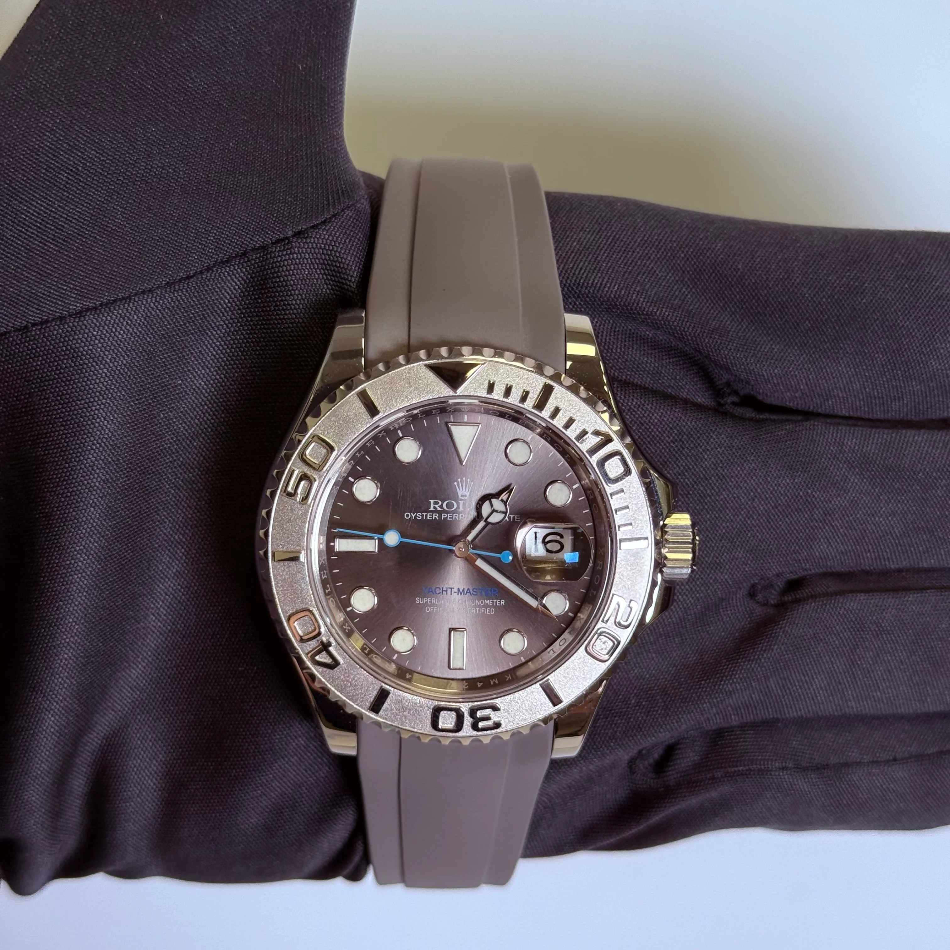 Rolex Yacht-Master 40mm Rhodium Dial Watch Ref# 126622 - Image 2