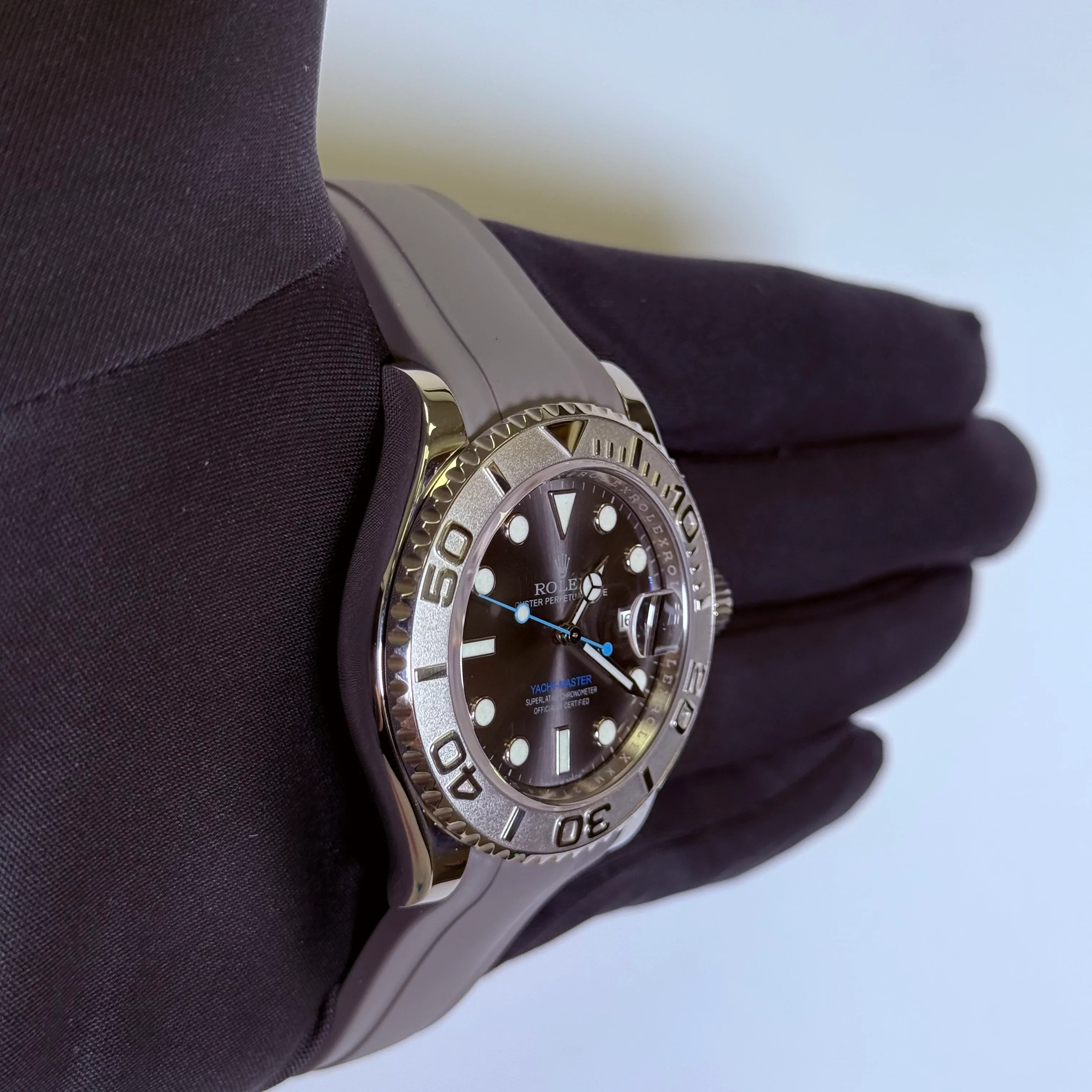 Rolex Yacht-Master 40mm Rhodium Dial Watch Ref# 126622 - Image 3