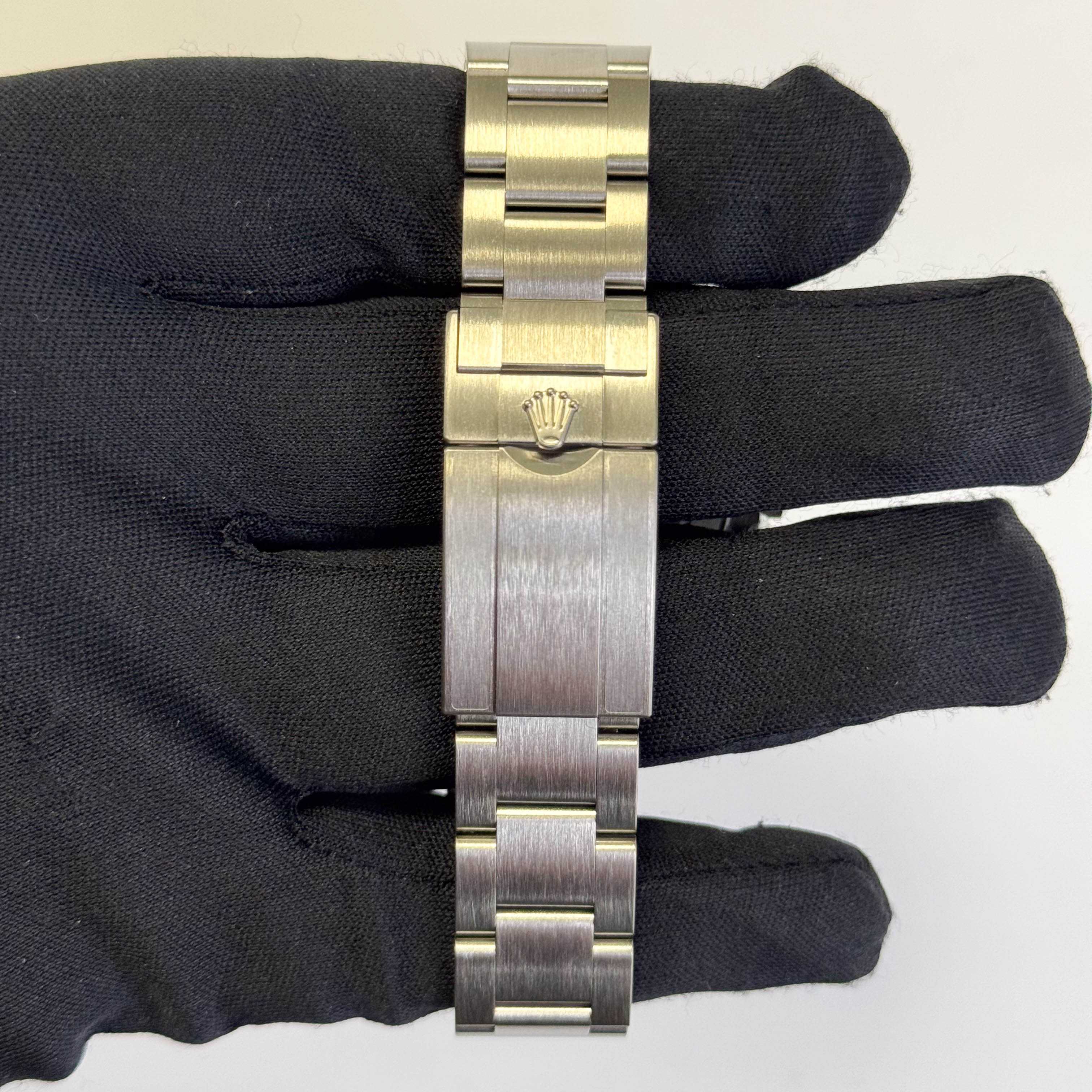 Rolex Yacht-Master 42mm Black Dial Watch Ref# 226627 - Image 4