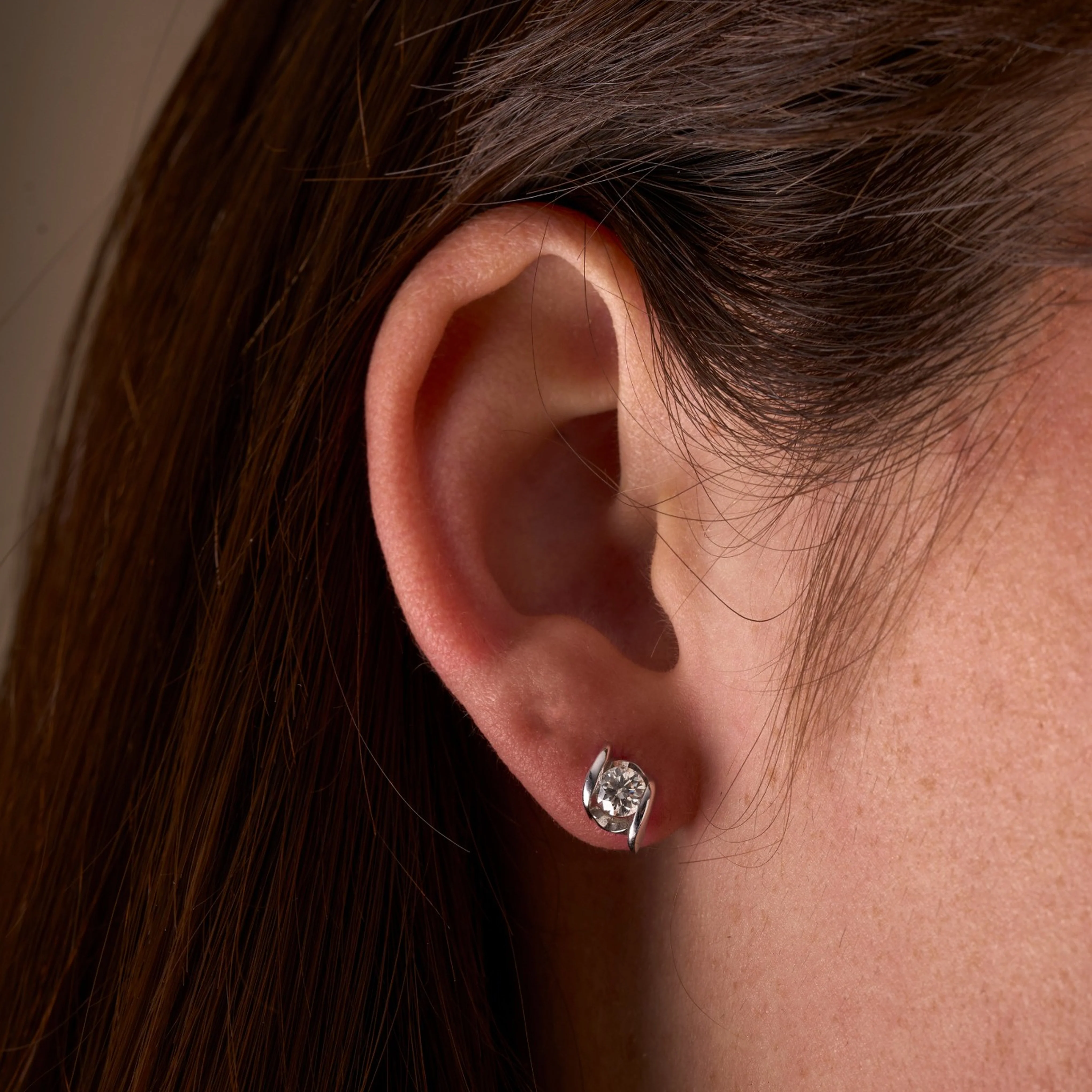 Round Diamond Stud Earrings