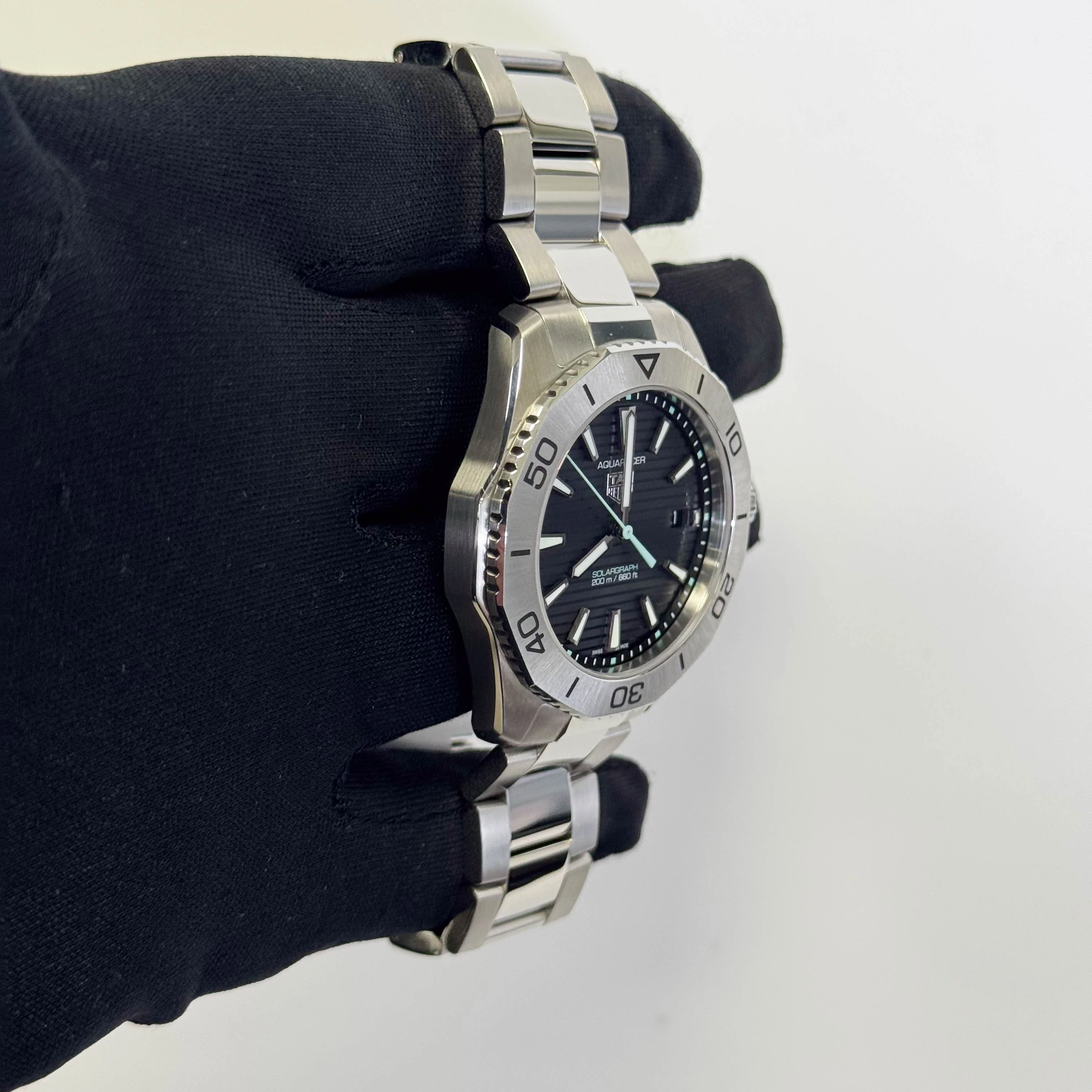 Tag Heuer Aquaracer 40mm Black Dial Watch Ref# WBP1114.BA0000 - Image 3