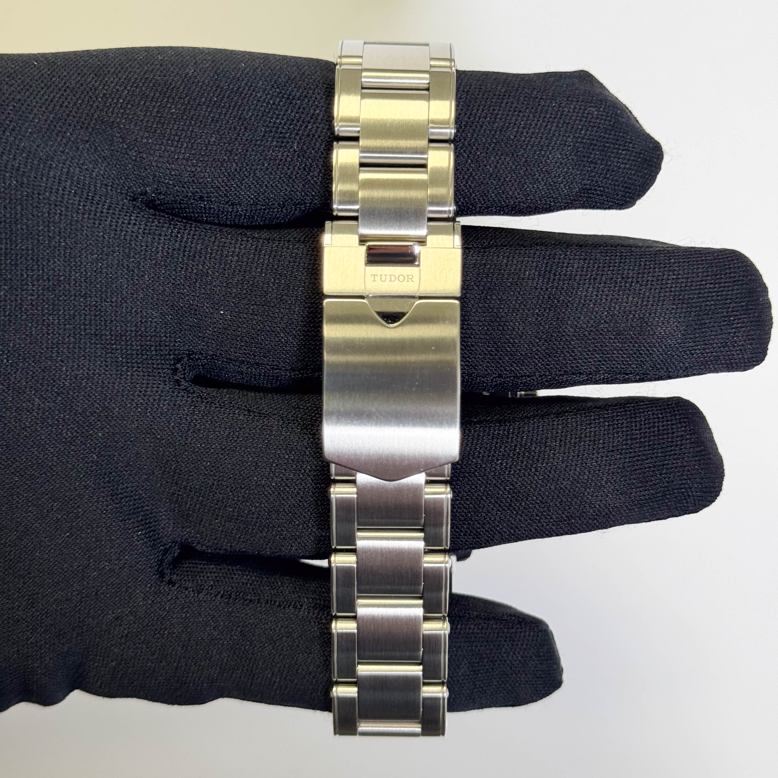 Tudor Black Bay 39mm Black Dial Watch Ref# 79030N - Image 4