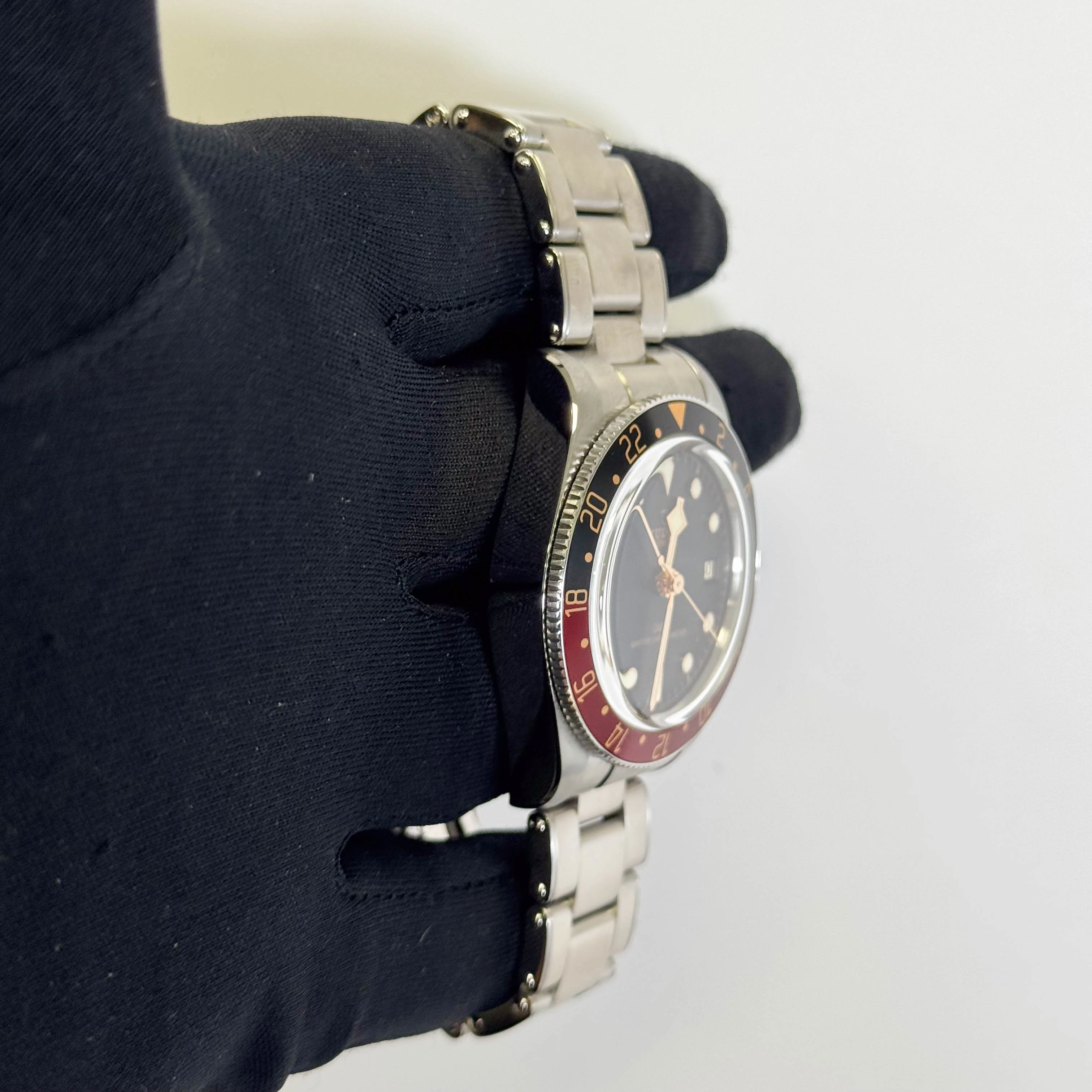 Tudor Black Bay 39mm Black Dial Watch Ref# 7939G1A0NRU - Image 3