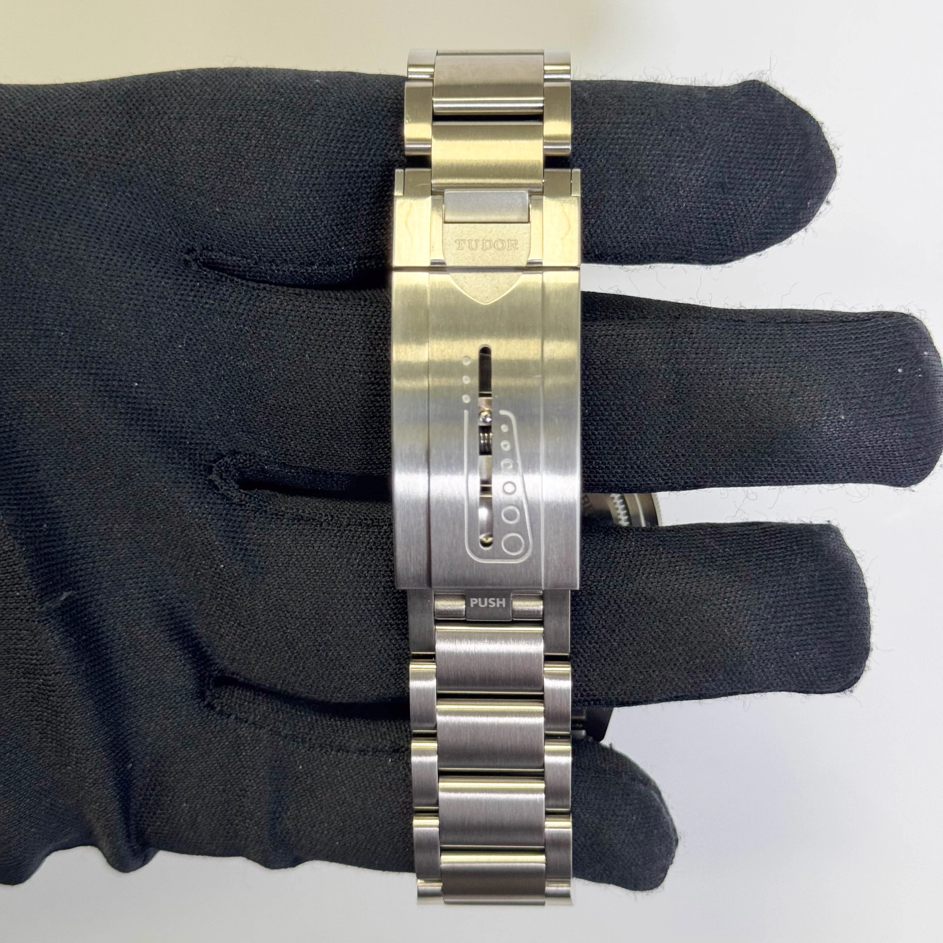 Tudor Pelagos LHD 42mm Black Dial Watch Ref# 25610TNL - Image 4
