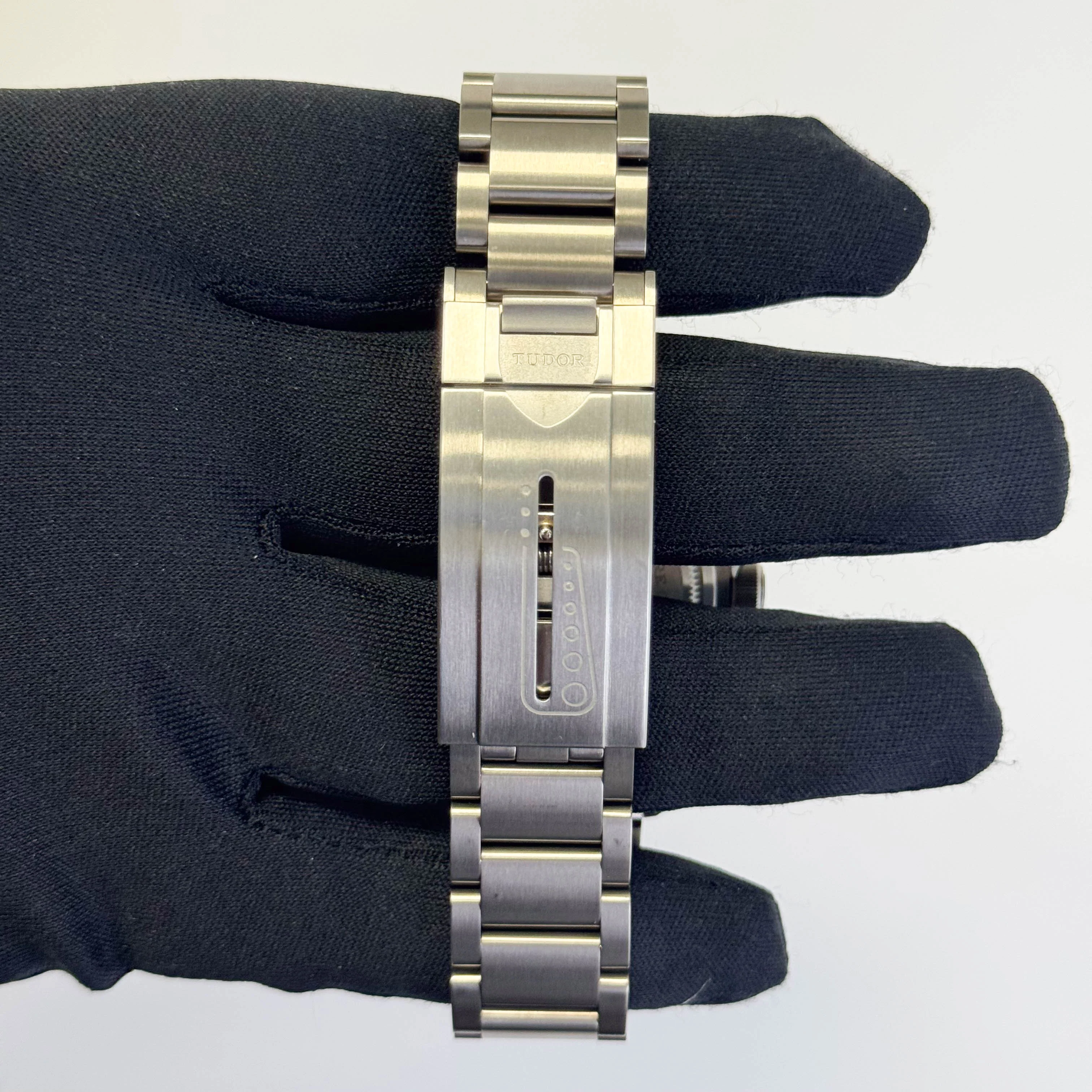 Tudor Pelagos Titanium 42mm Black Dial Watch Ref# 25600TN - Image 4