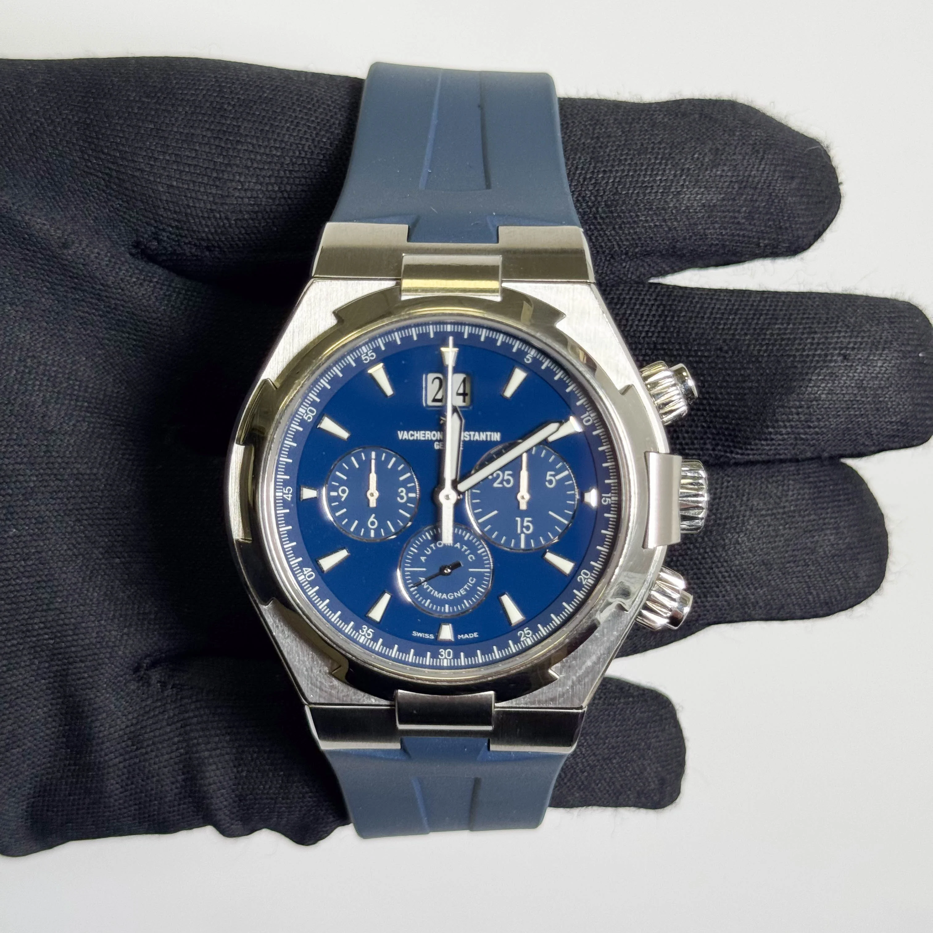Vacheron Constantin Overseas 42mm Blue Dial Watch Ref# 49150/000A-9745 - Image 2