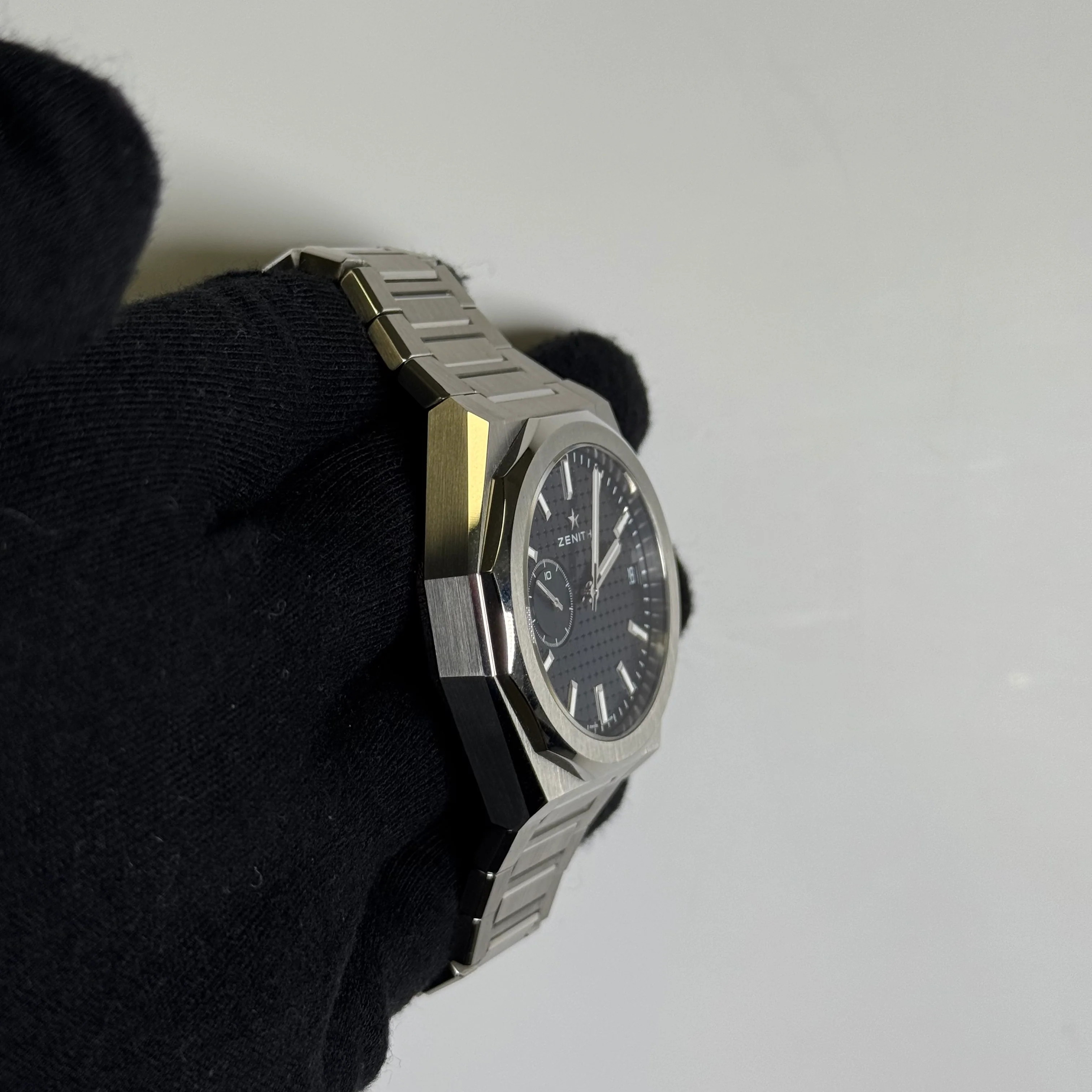 Zenith Defy 41mm Blue Dial Watch Ref# 03.9300.3620/51.I001 - Image 3